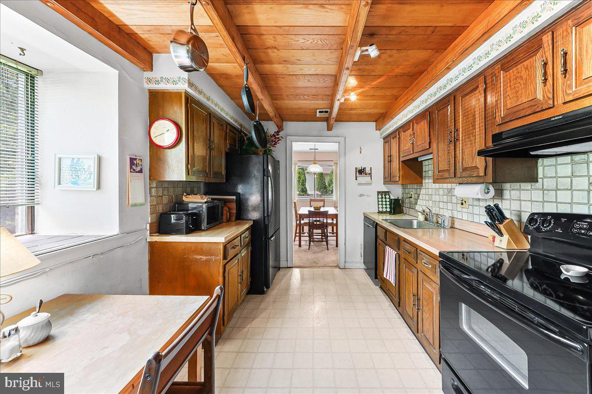 BRINTON WOODS - Residential