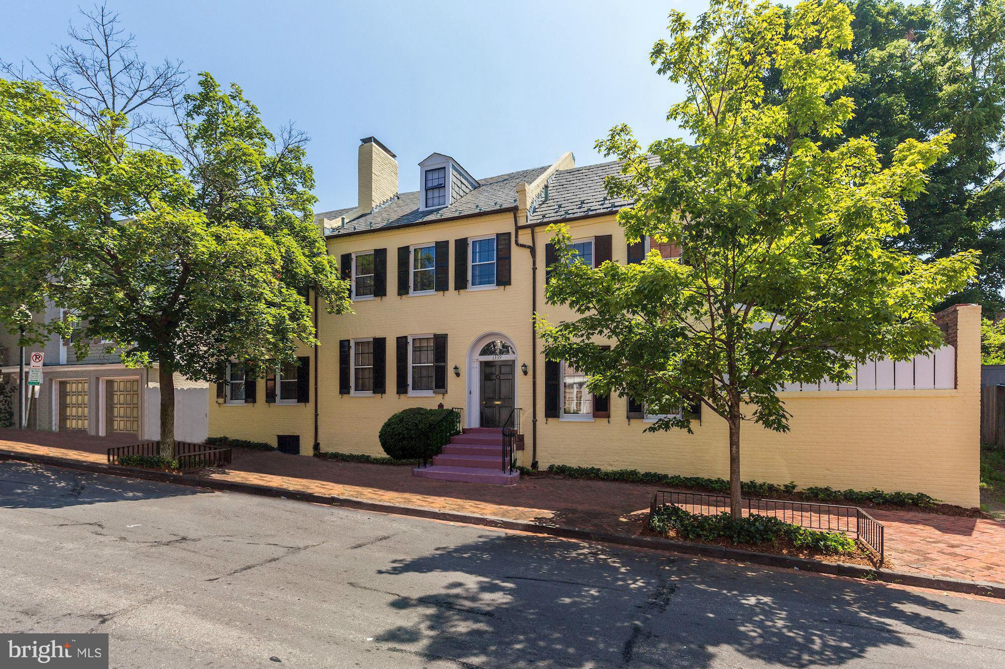 Family owned for 80 years! Large, East Village Federal with 2-car garage and extra parking, 7 bedrooms, including ground-floor suite, Hugh Newell Jacobson designed sunroom, extra-large dining room and wonderful private garden with guest house. This is an extraordinary family house with wonderful flow and entertaining spaces. Amenities include a house generator, family room, library, ample storage.