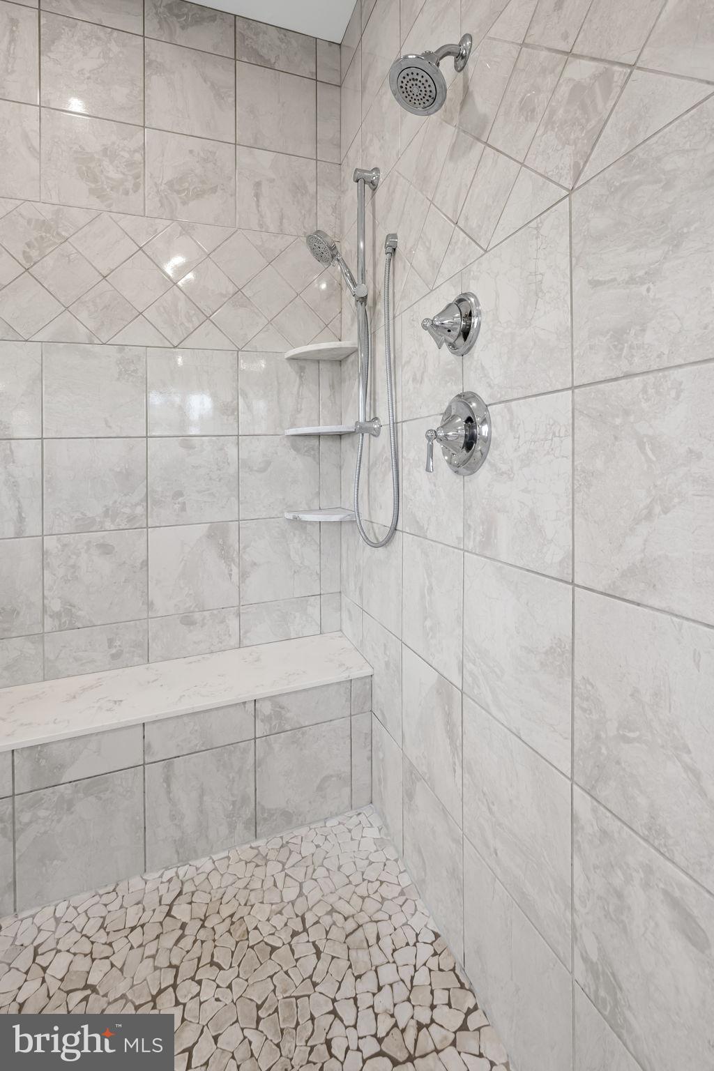 BRIAR KNOLL - Residential