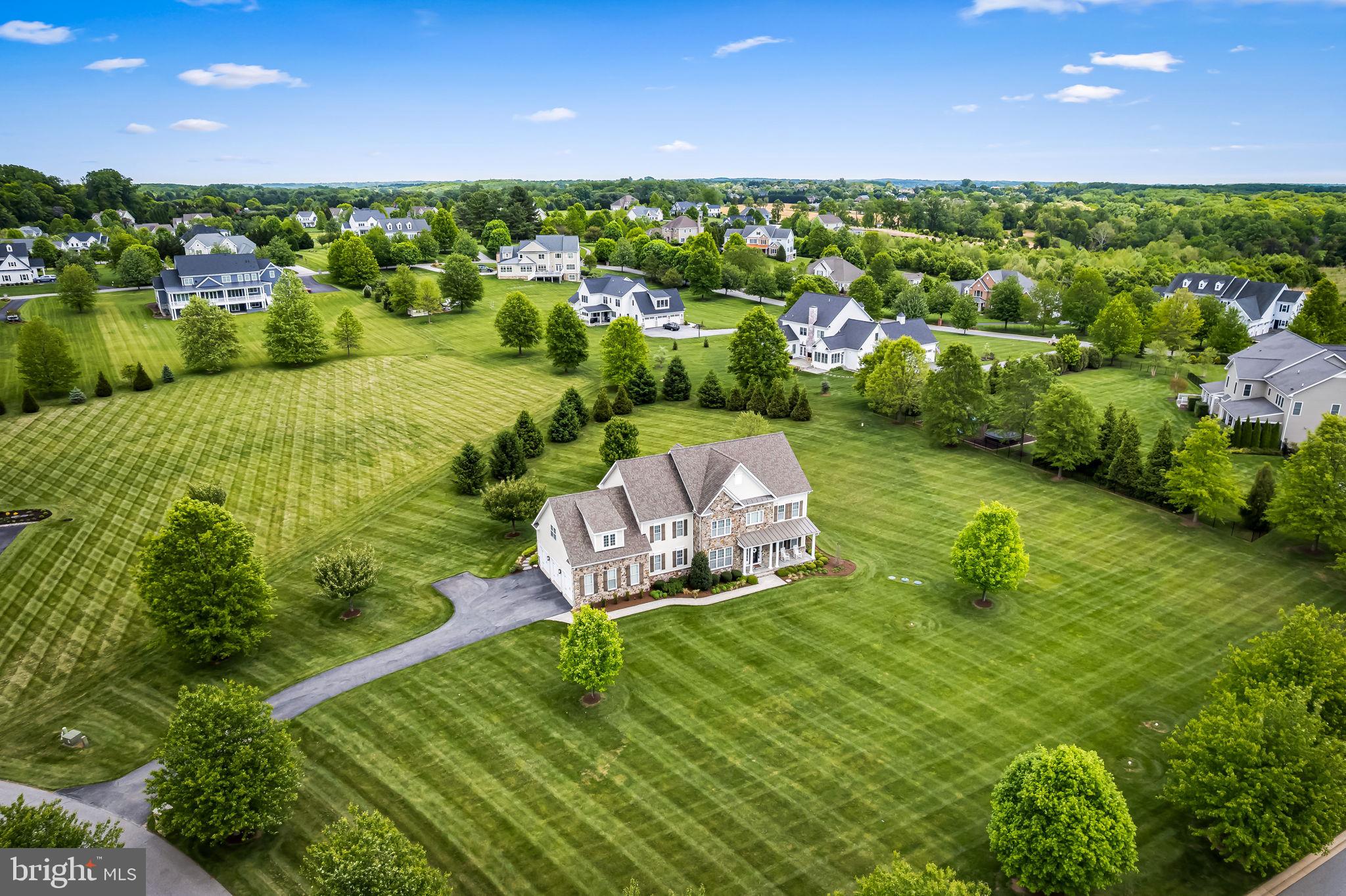 BRIAR KNOLL - Residential