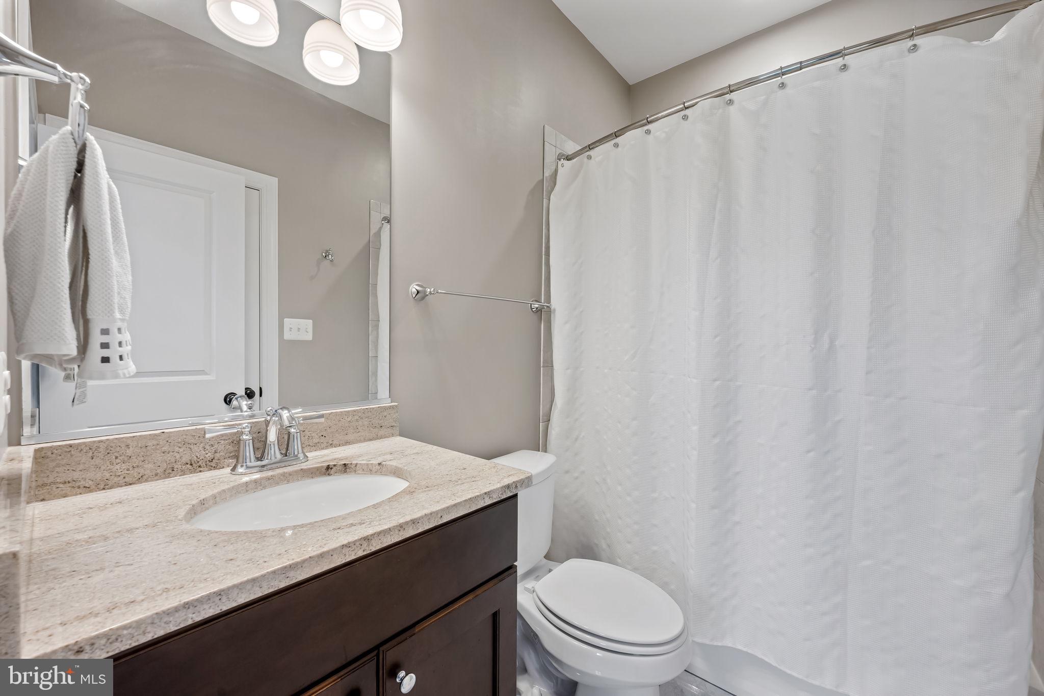 BRIAR KNOLL - Residential