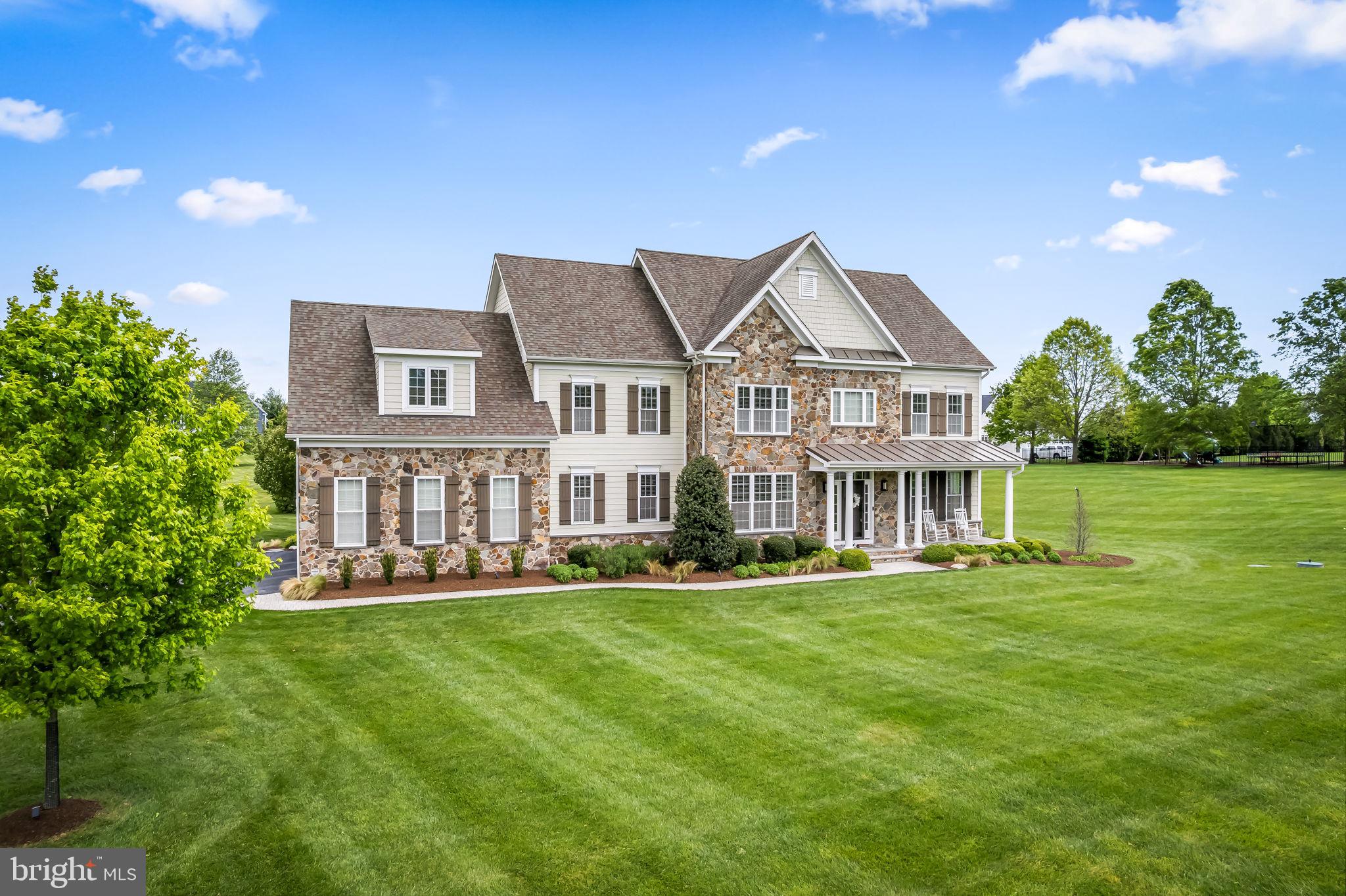 BRIAR KNOLL - Residential