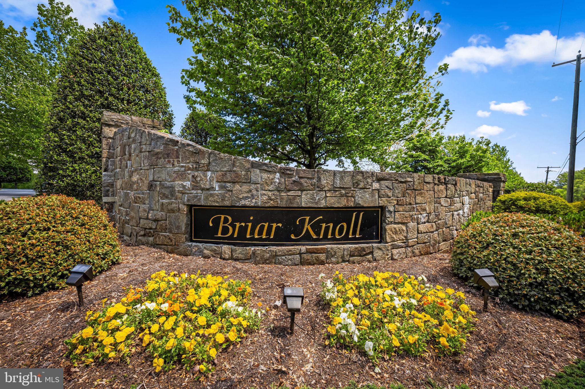 BRIAR KNOLL - Residential