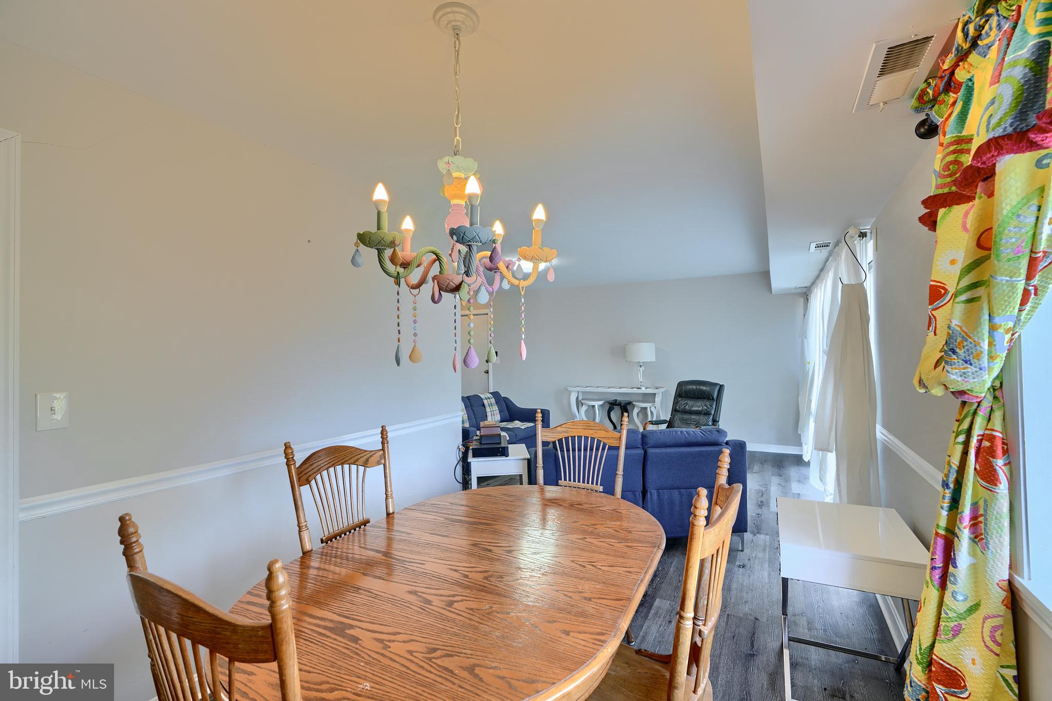 MOORES MILL MANOR - Residential