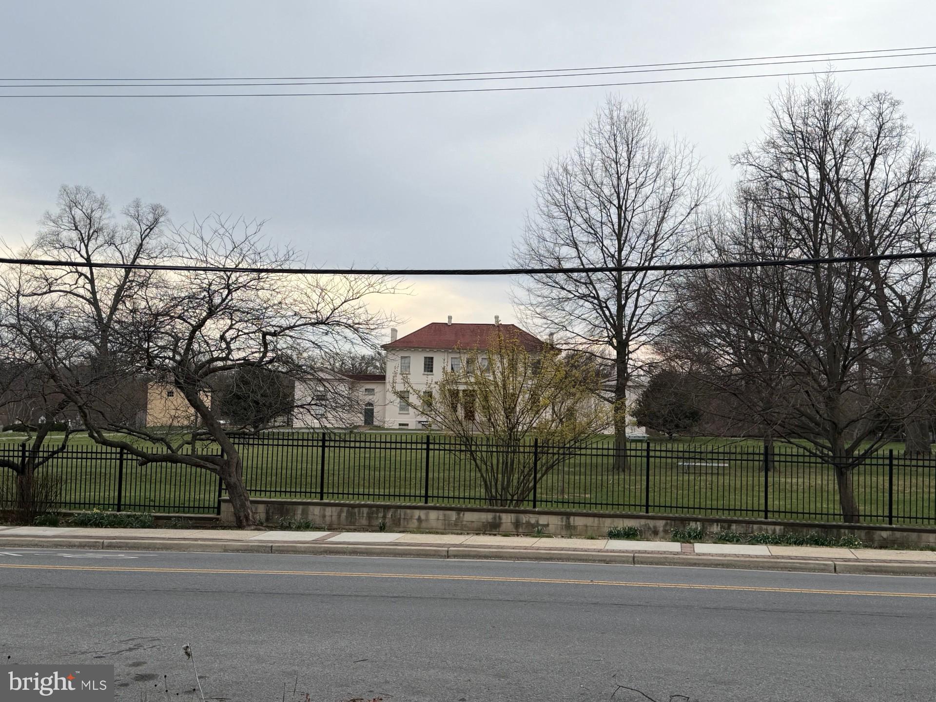 RIVERDALE PARK - Residential