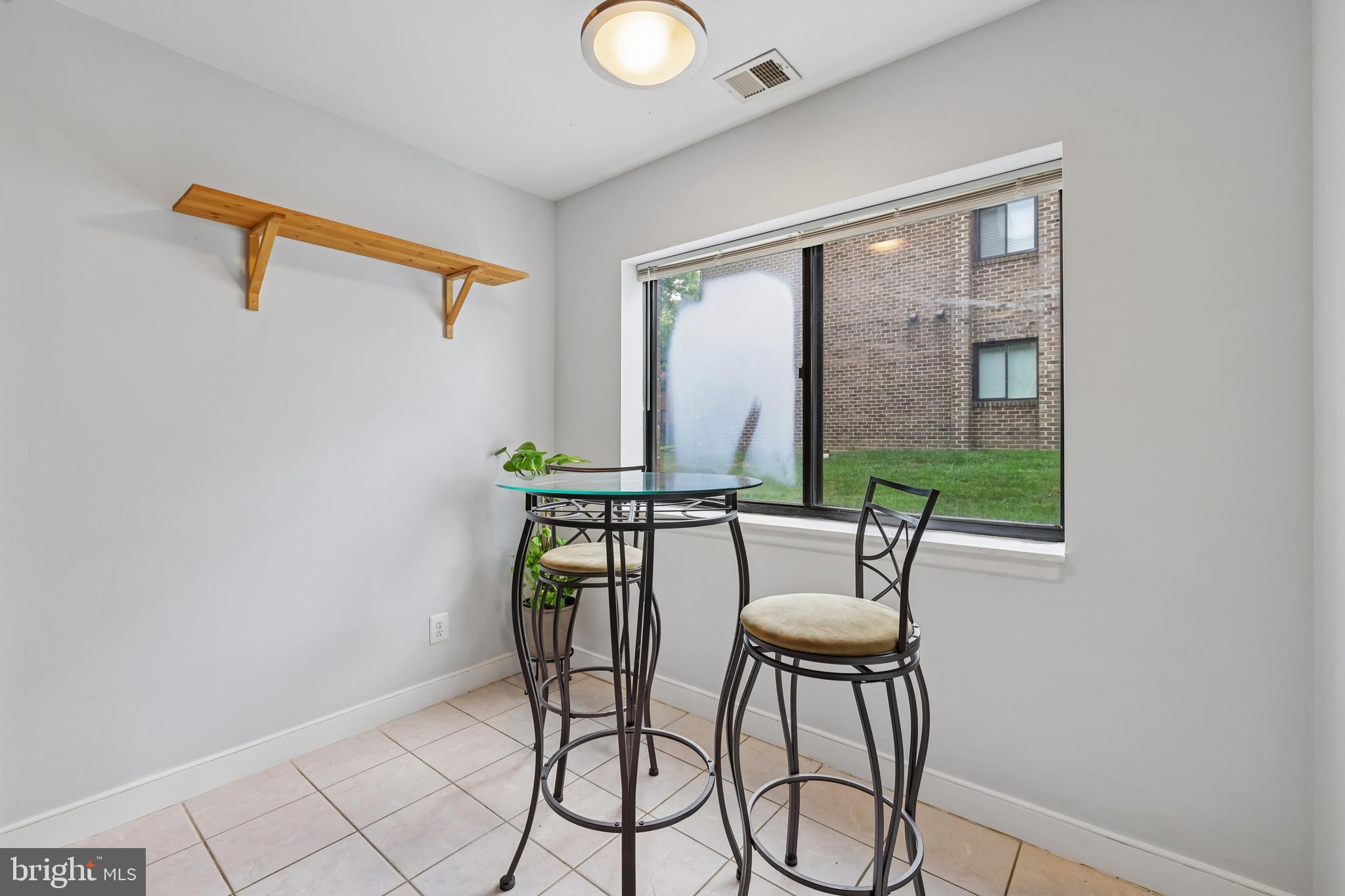 NORTH GREEN CONDOMINIUMS - Residential