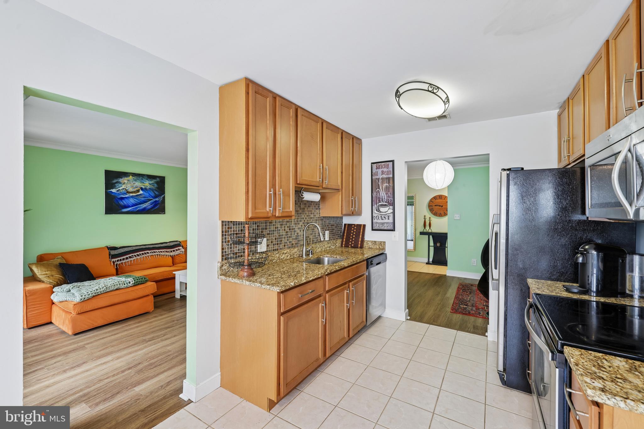 NORTH GREEN CONDOMINIUMS - Residential