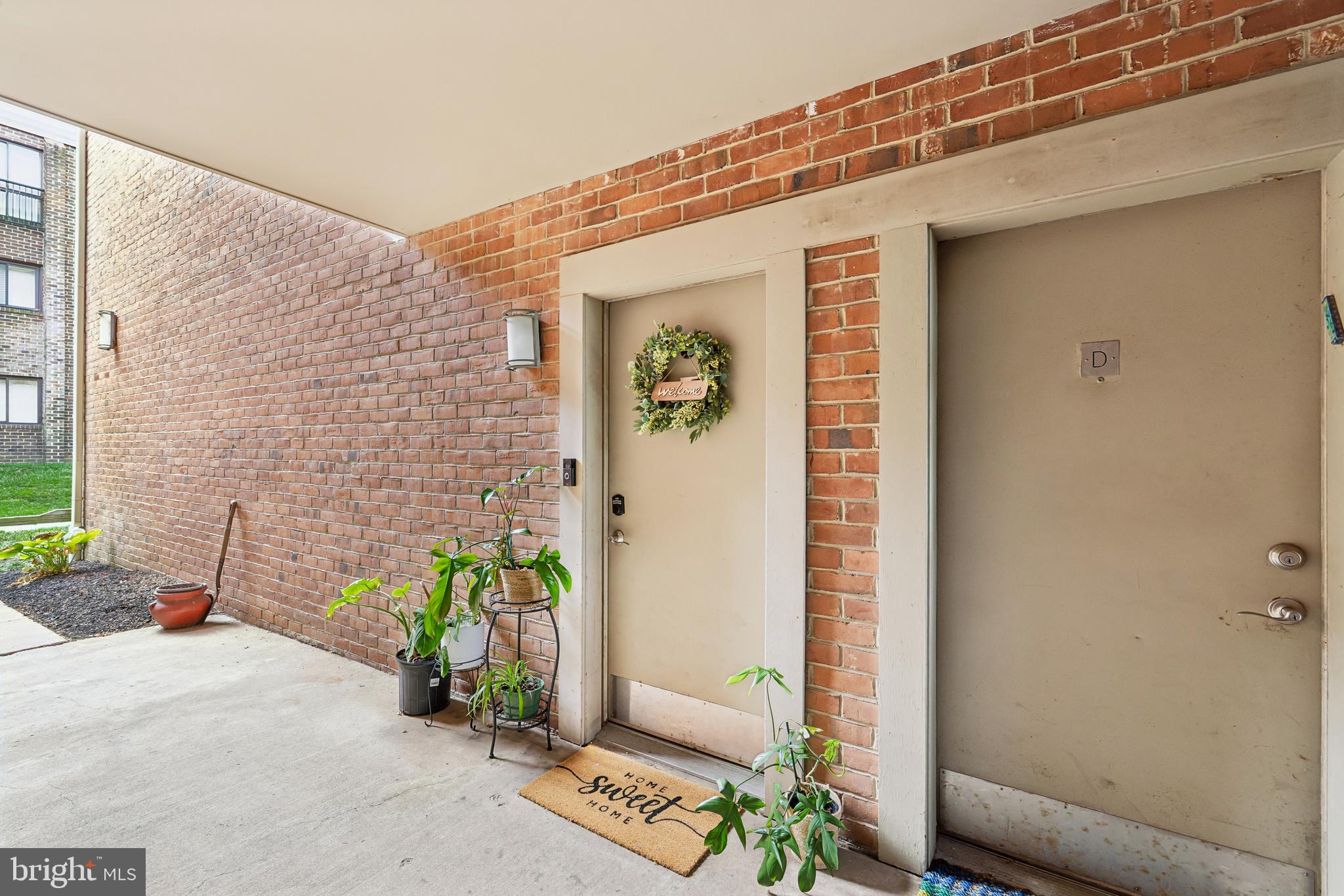 NORTH GREEN CONDOMINIUMS - Residential