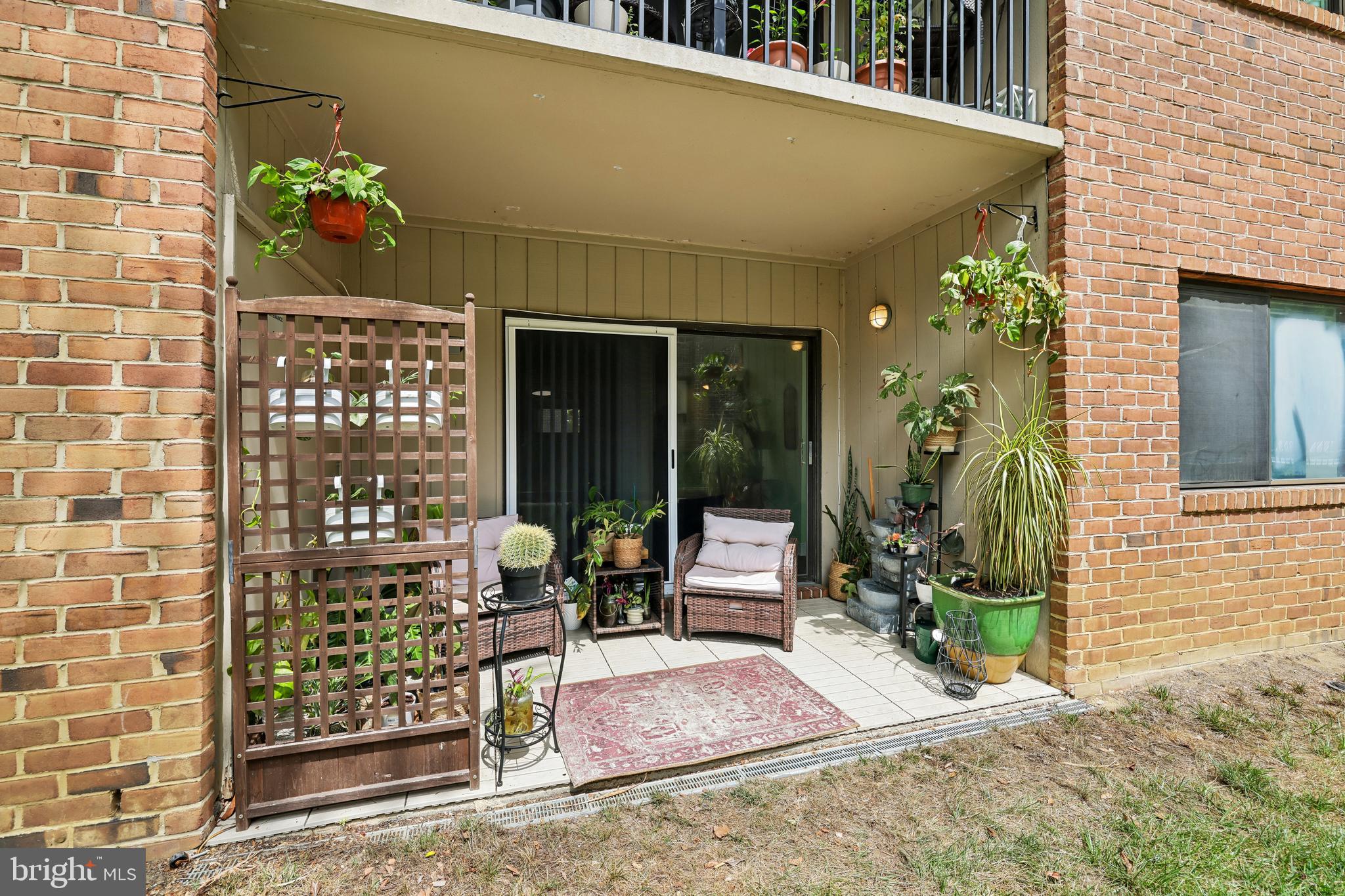 NORTH GREEN CONDOMINIUMS - Residential