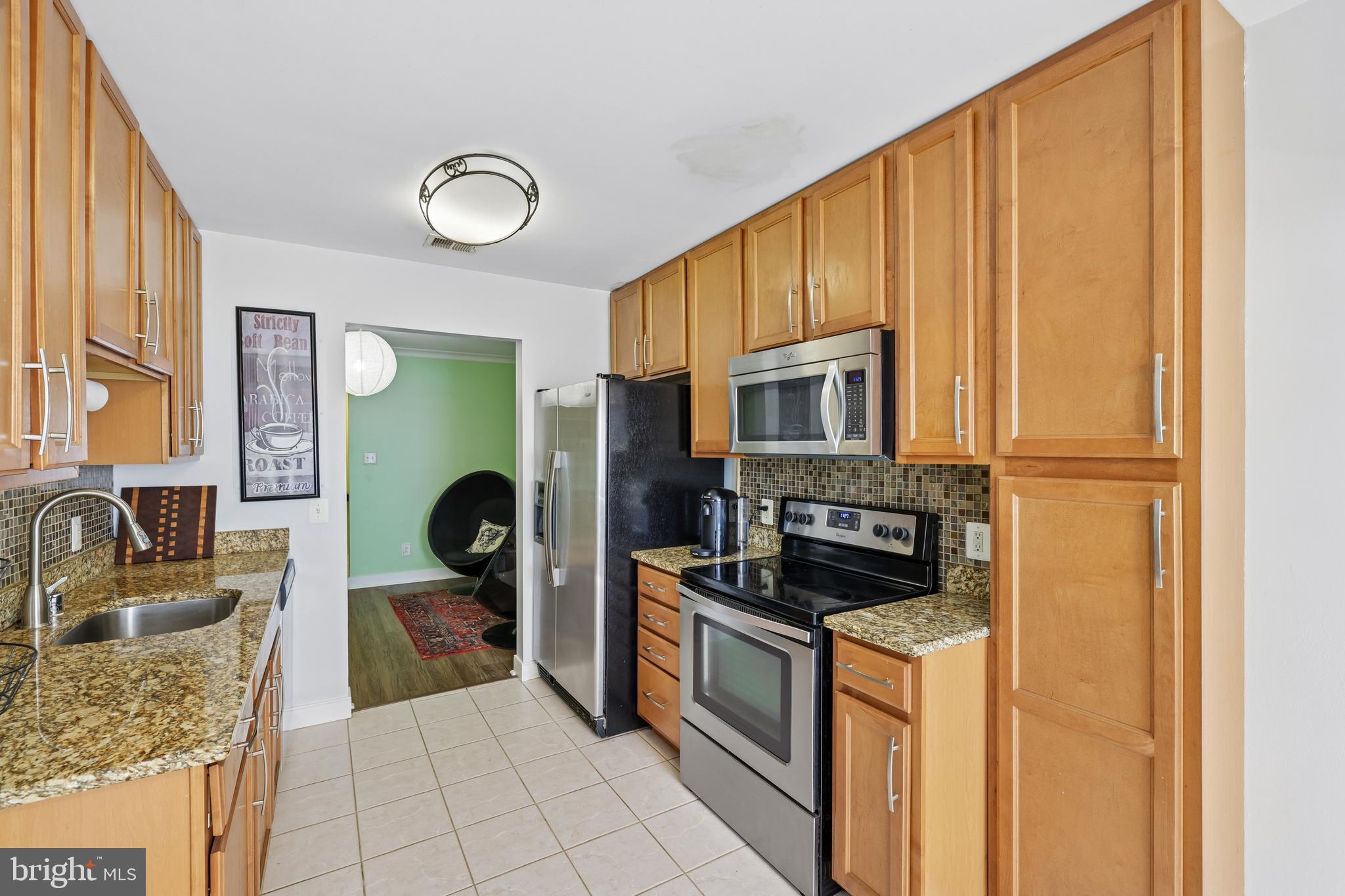 NORTH GREEN CONDOMINIUMS - Residential