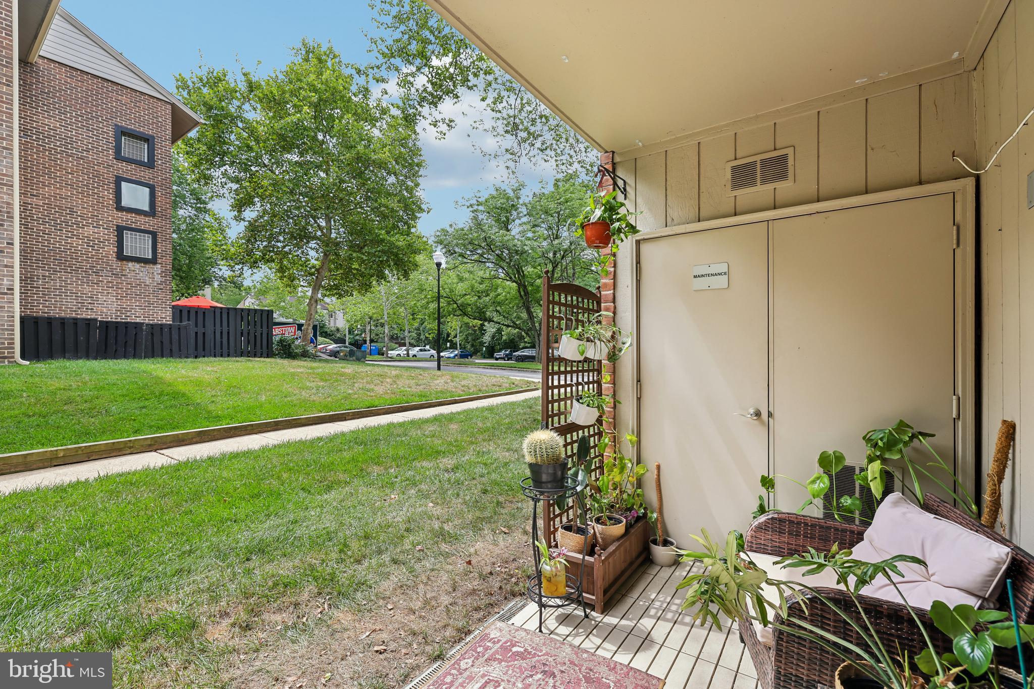 NORTH GREEN CONDOMINIUMS - Residential