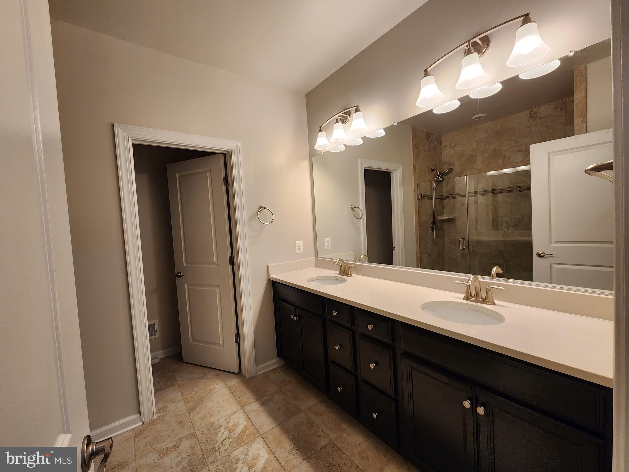 KINCORA - Residential Lease