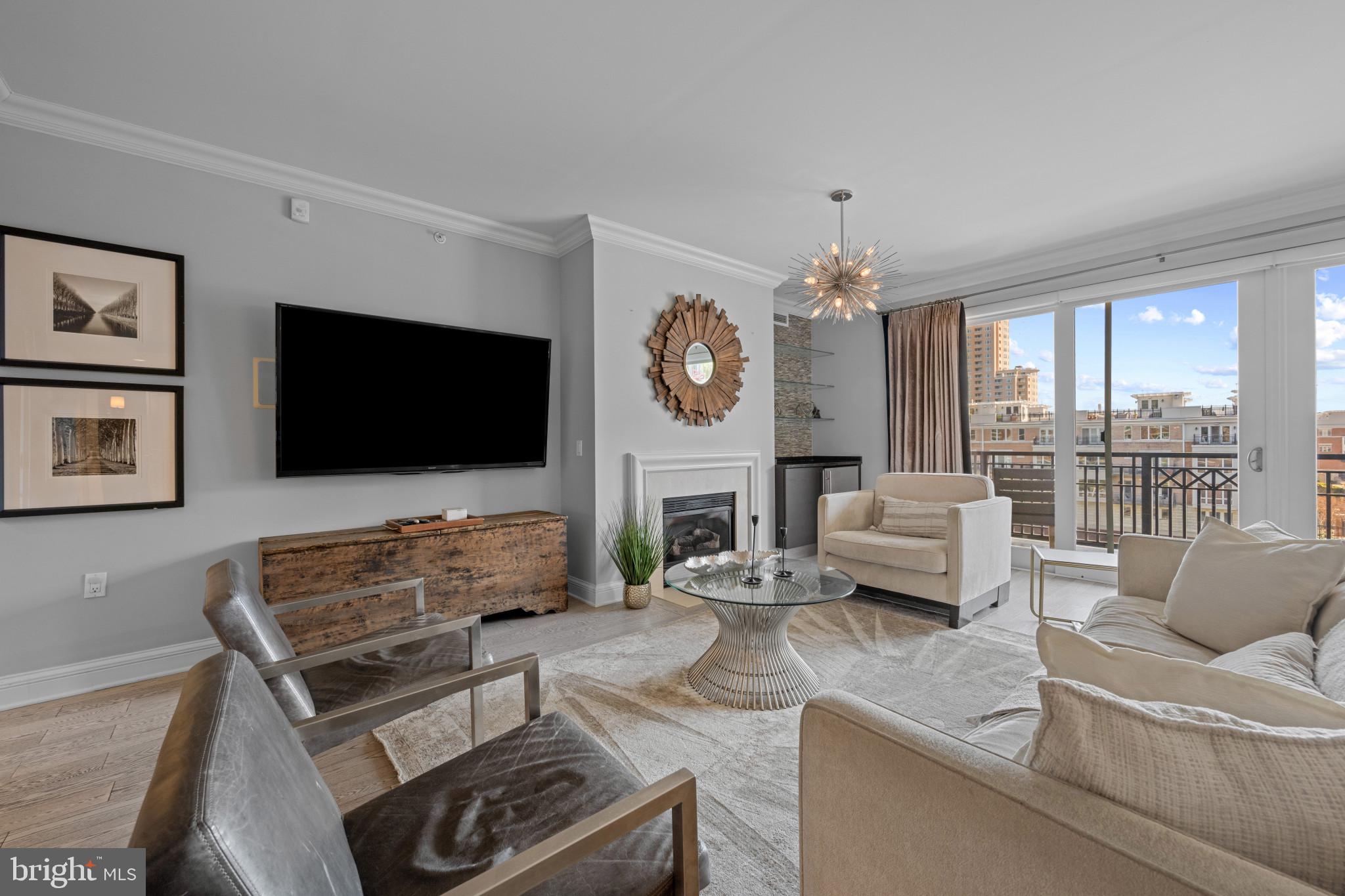 THE RITZ-CARLTON RESIDENCES - Residential