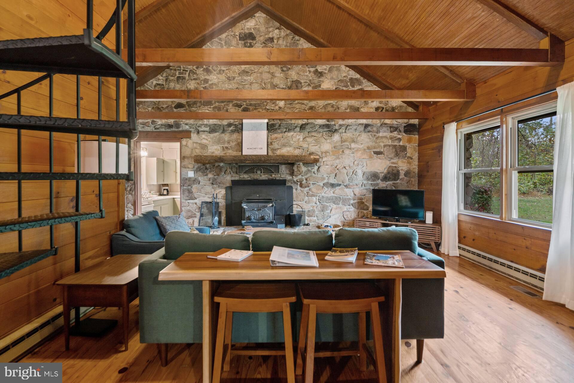SHAWNEELAND - Residential