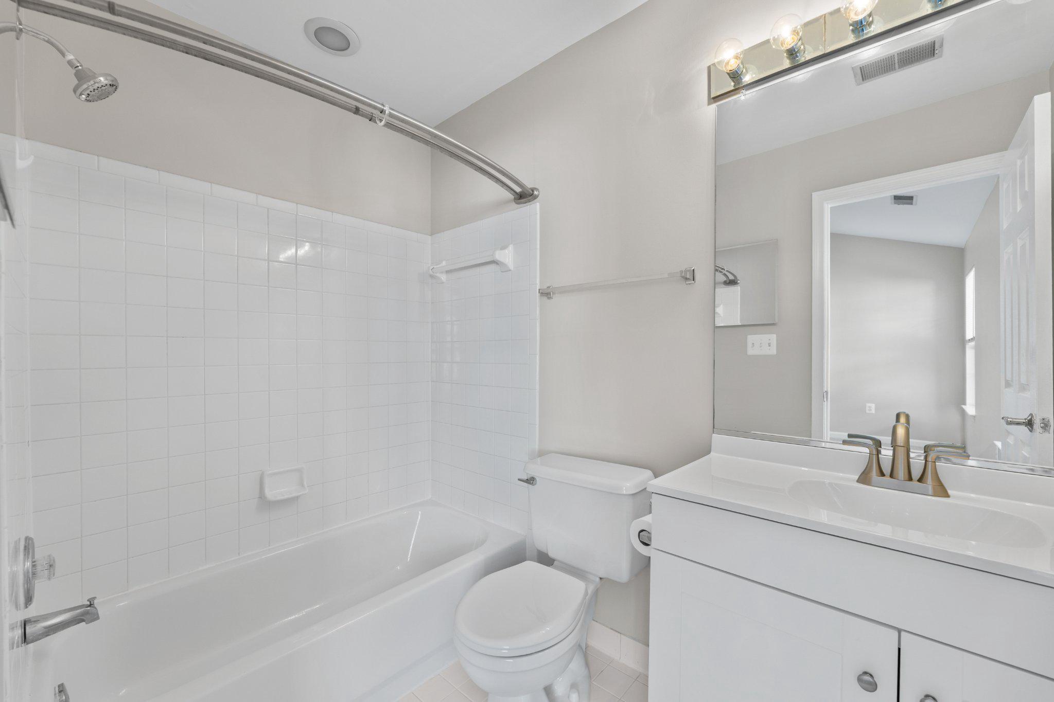 GUNSTON CORNER - Residential