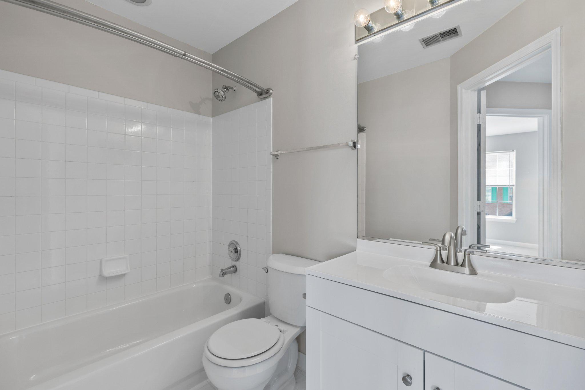 GUNSTON CORNER - Residential