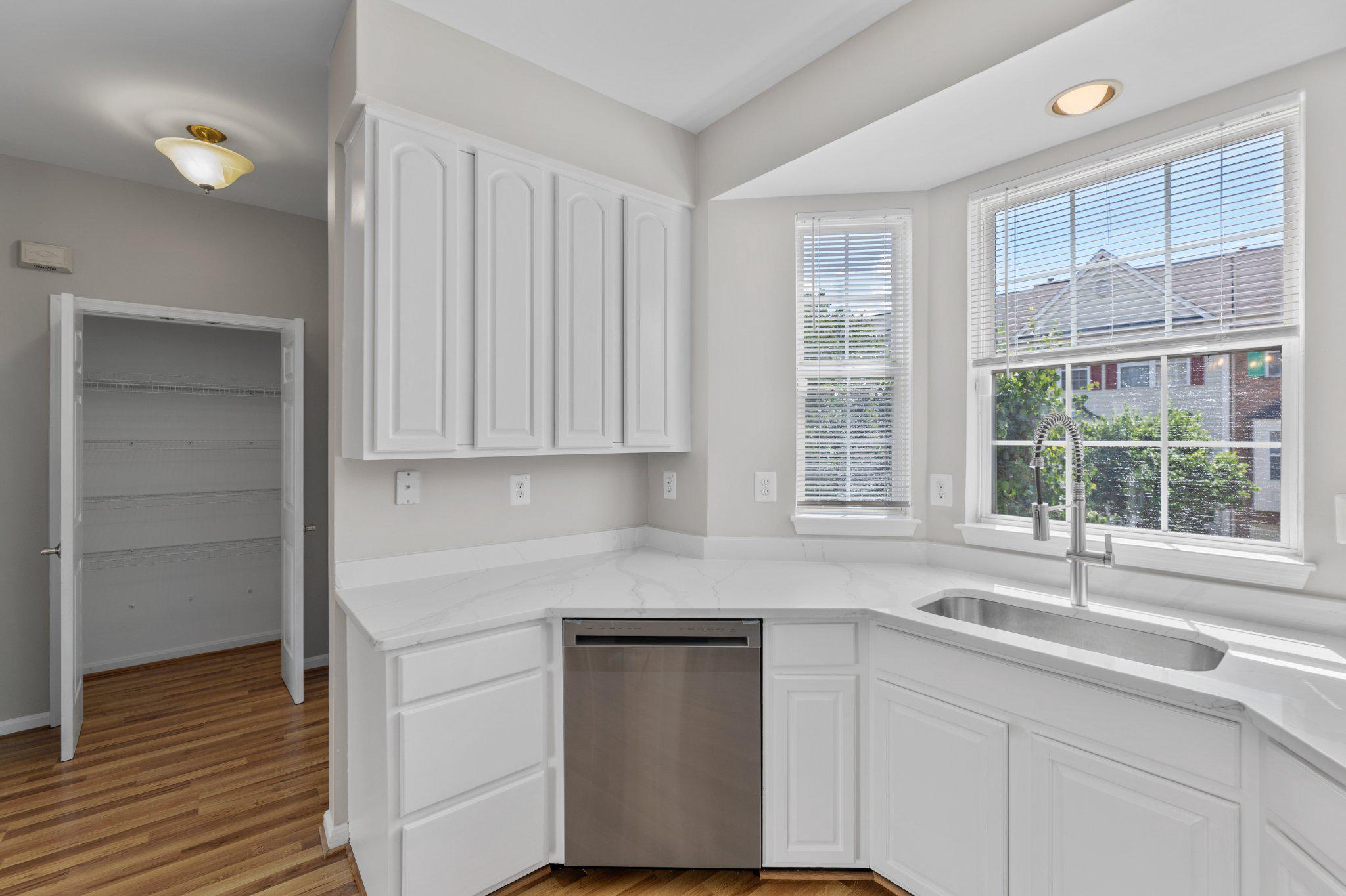 GUNSTON CORNER - Residential