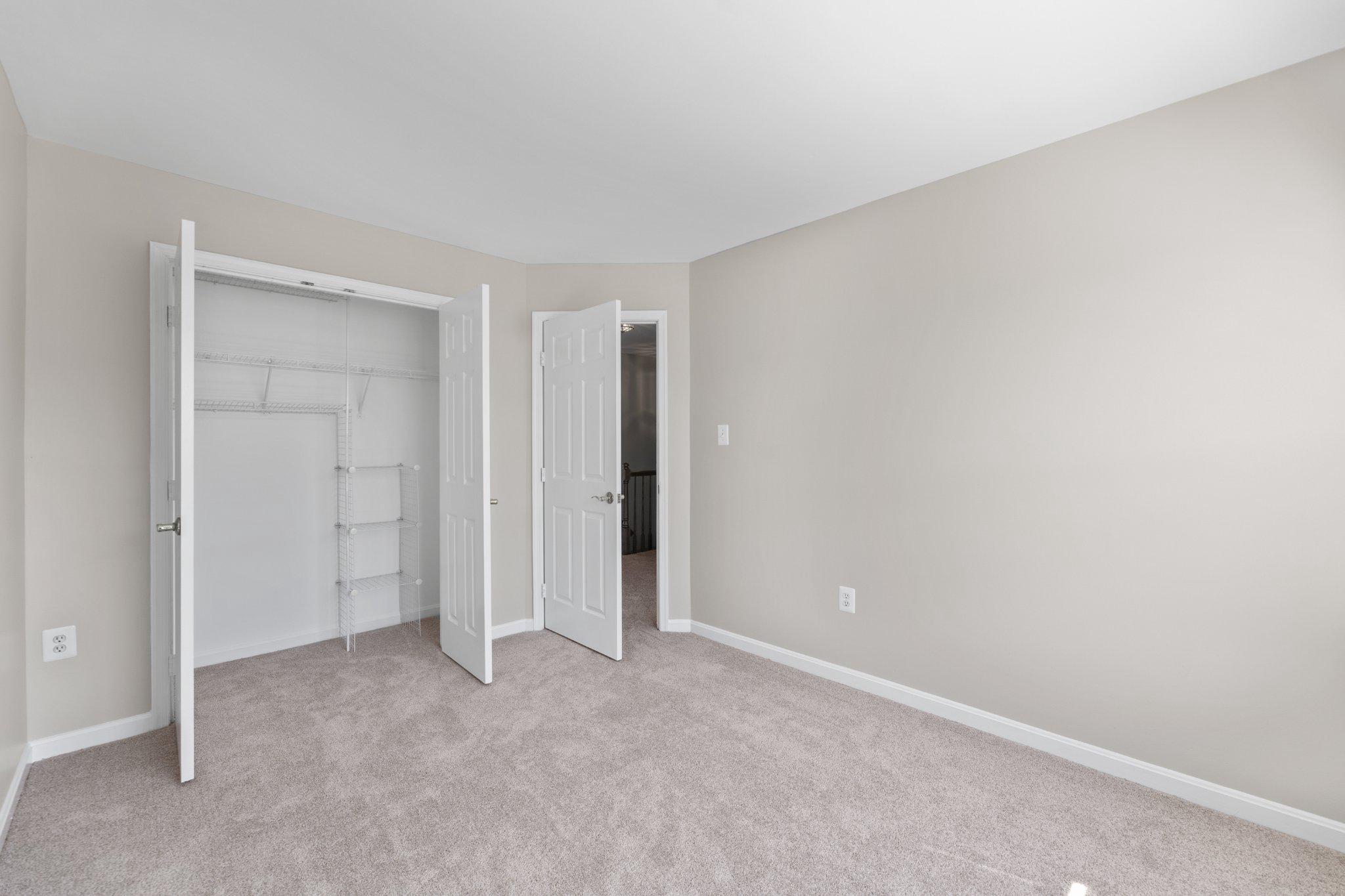 GUNSTON CORNER - Residential