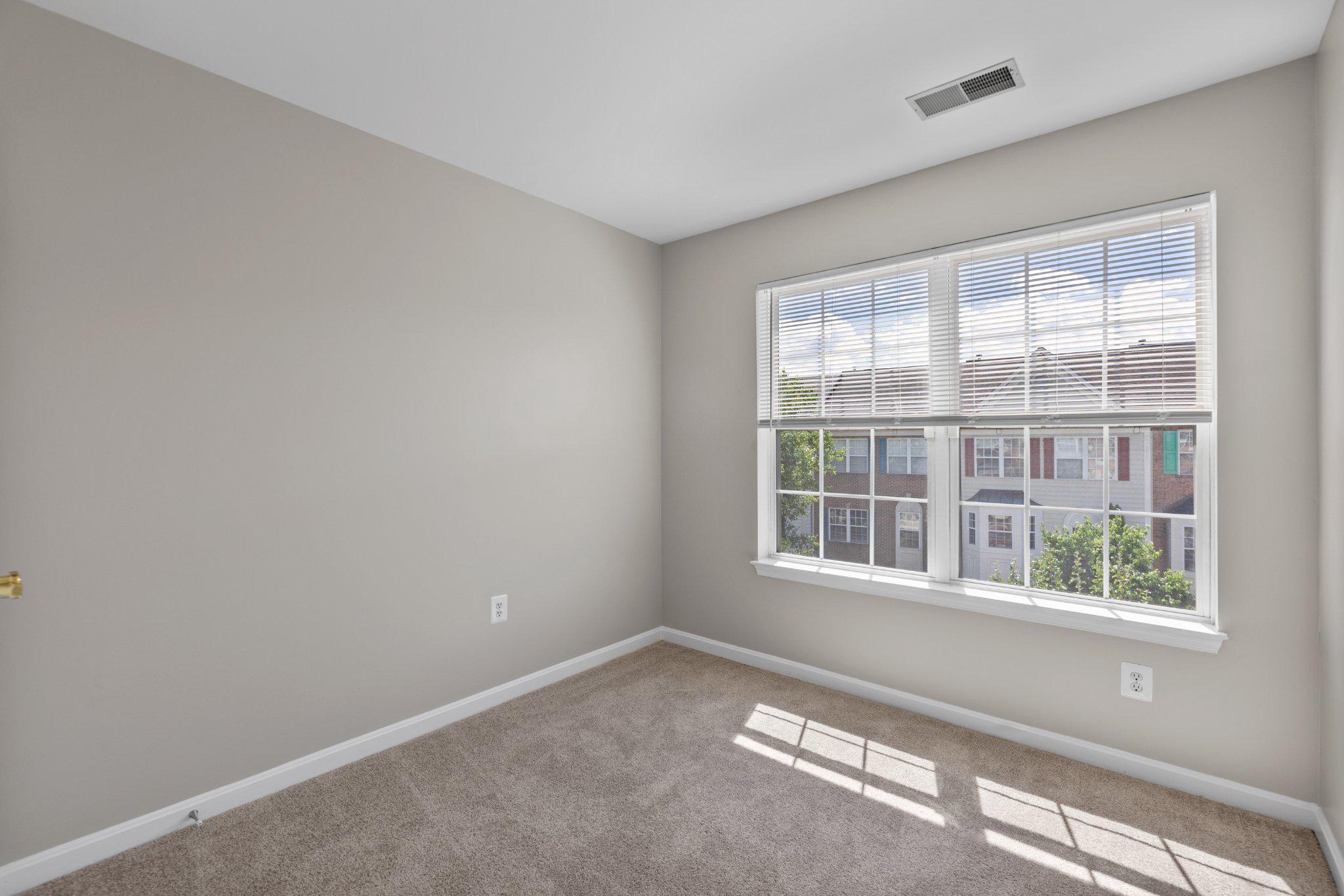GUNSTON CORNER - Residential