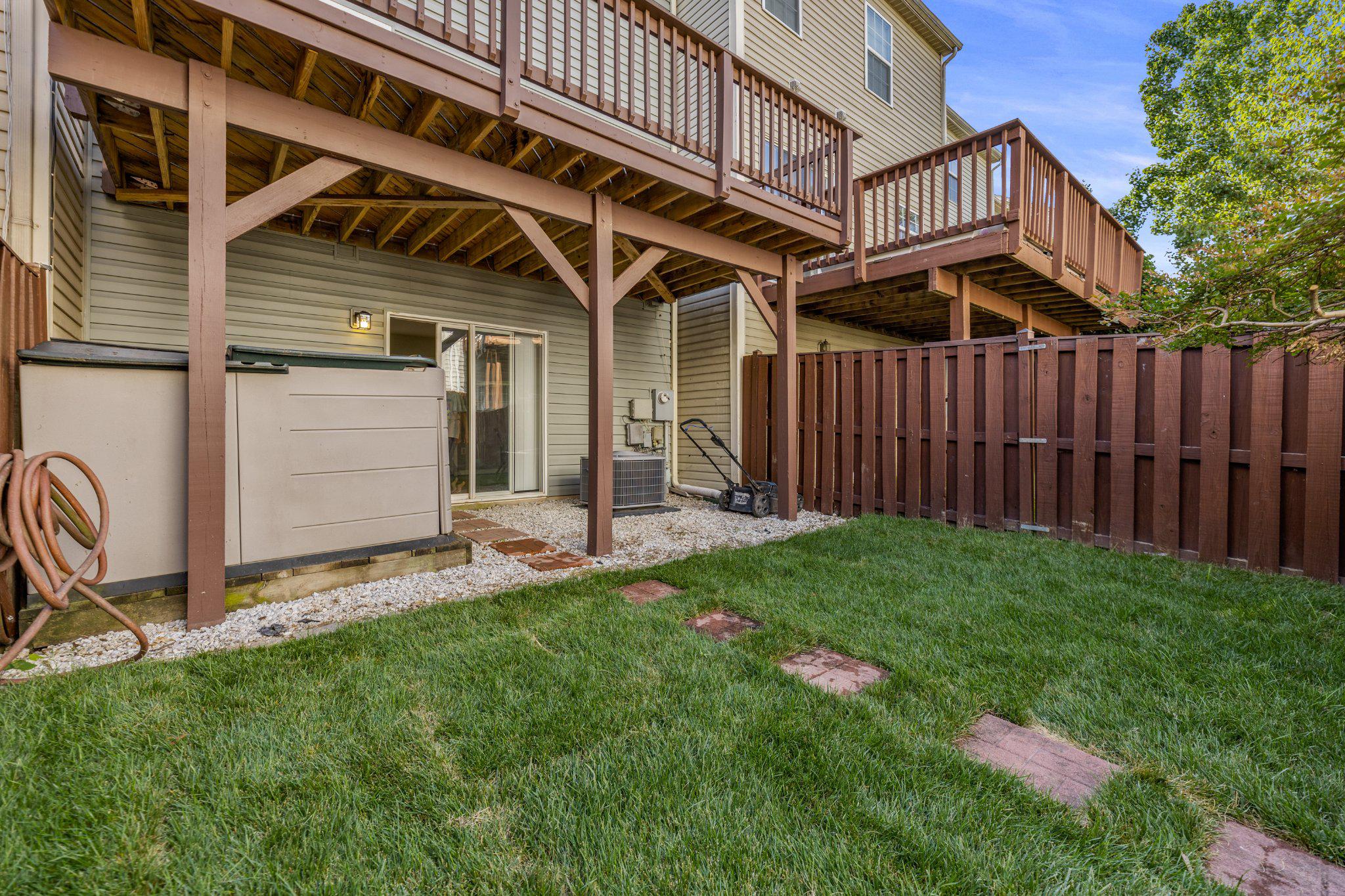 GUNSTON CORNER - Residential