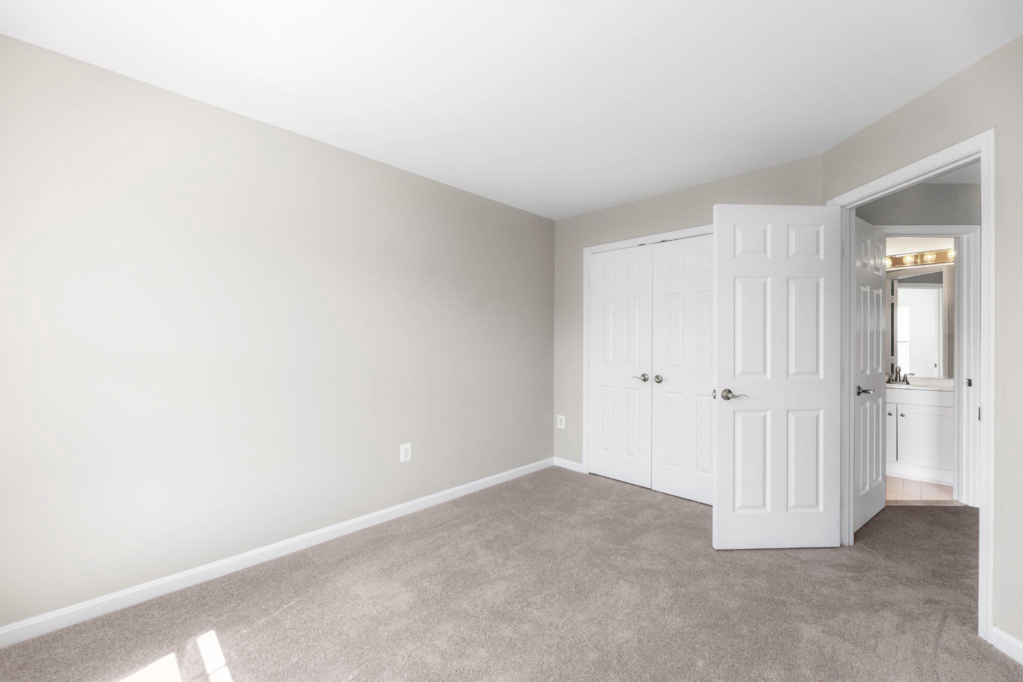GUNSTON CORNER - Residential