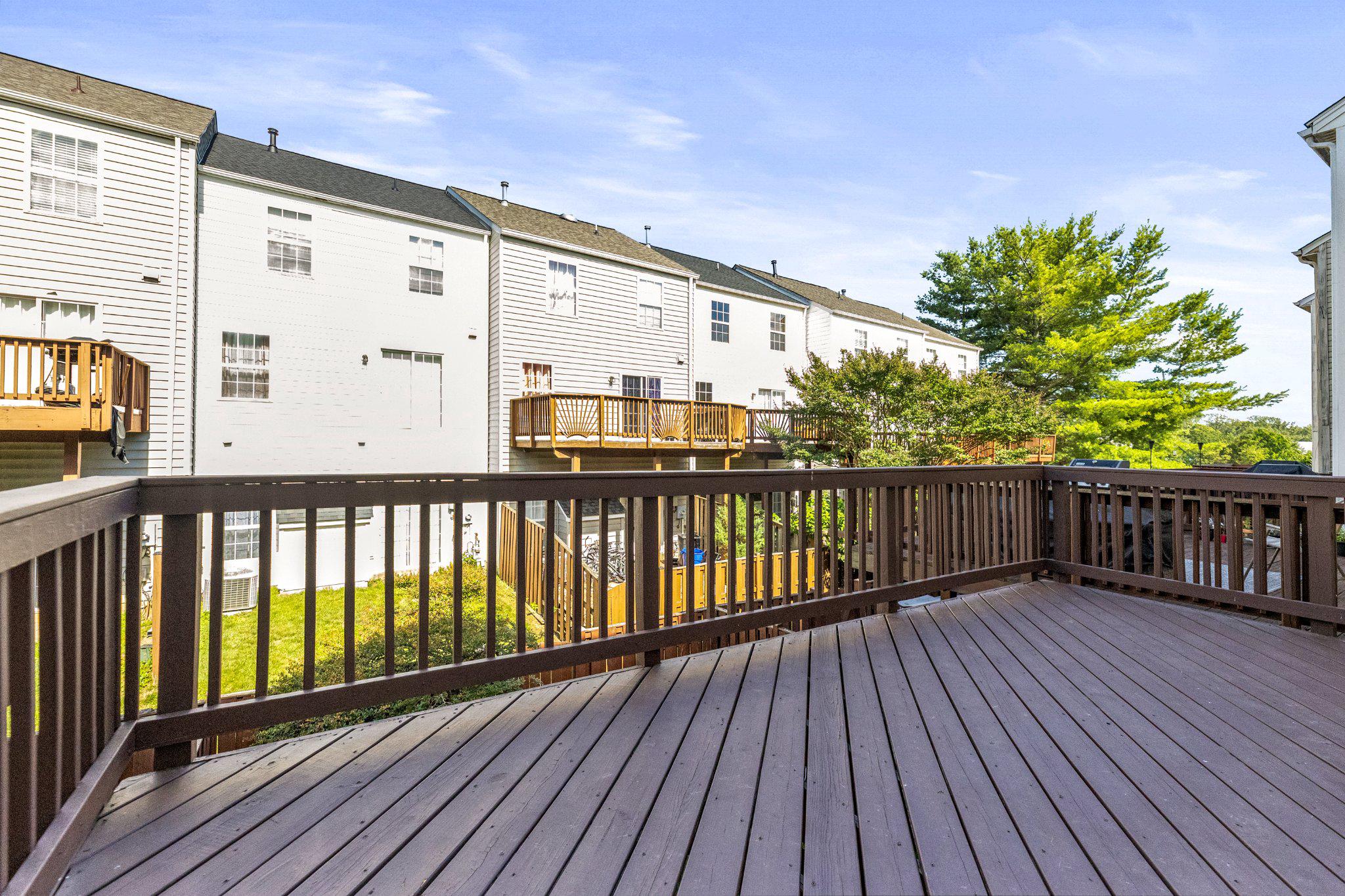 GUNSTON CORNER - Residential