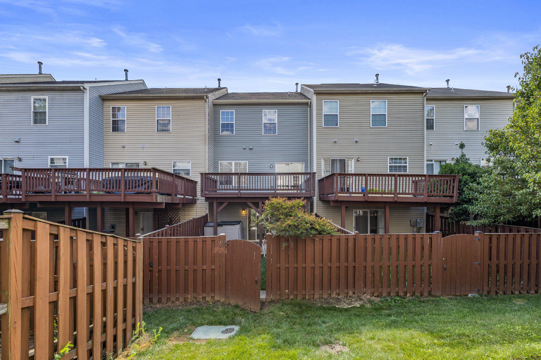 GUNSTON CORNER - Residential