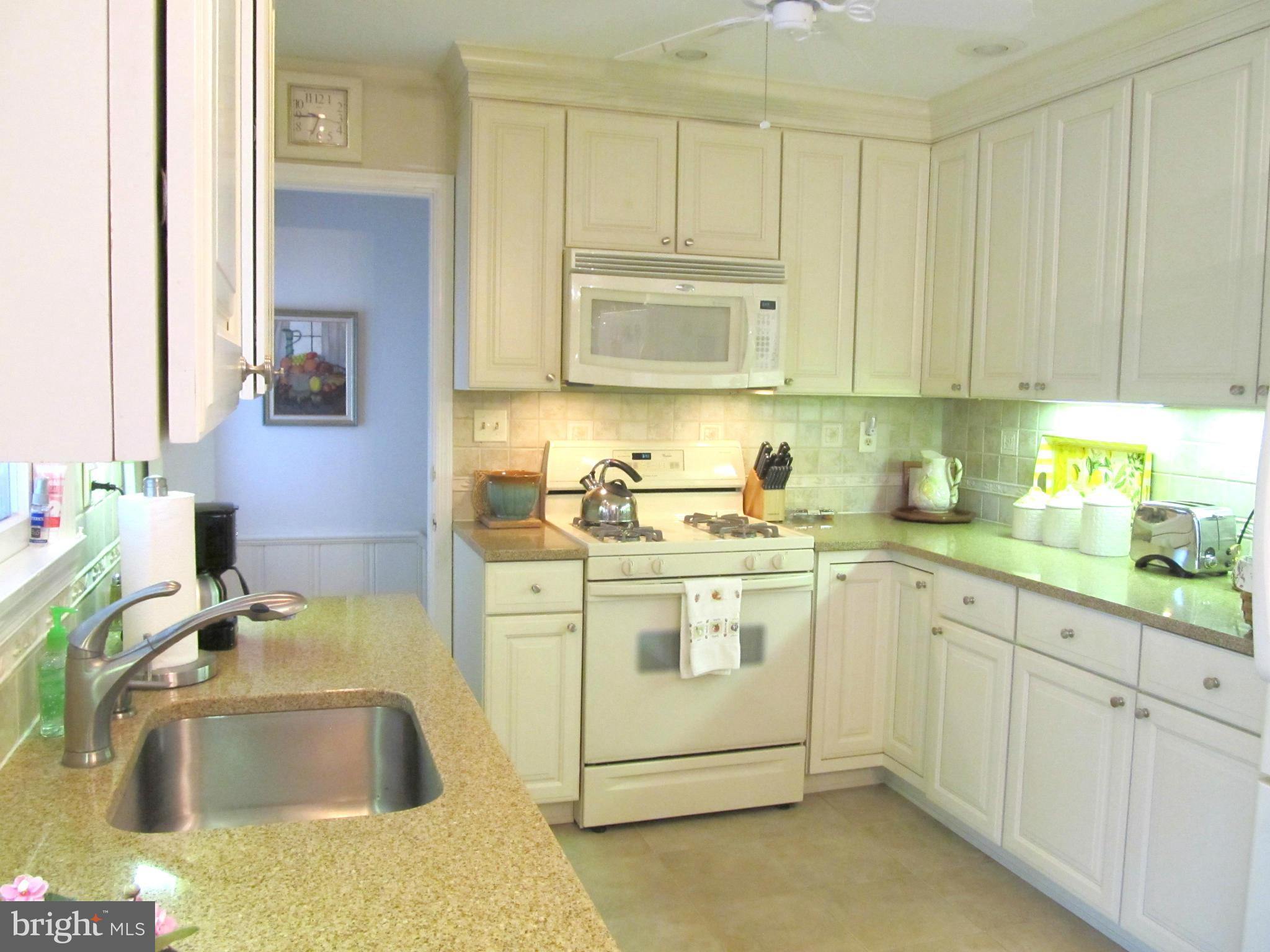 ARUNDEL HILLS - Residential