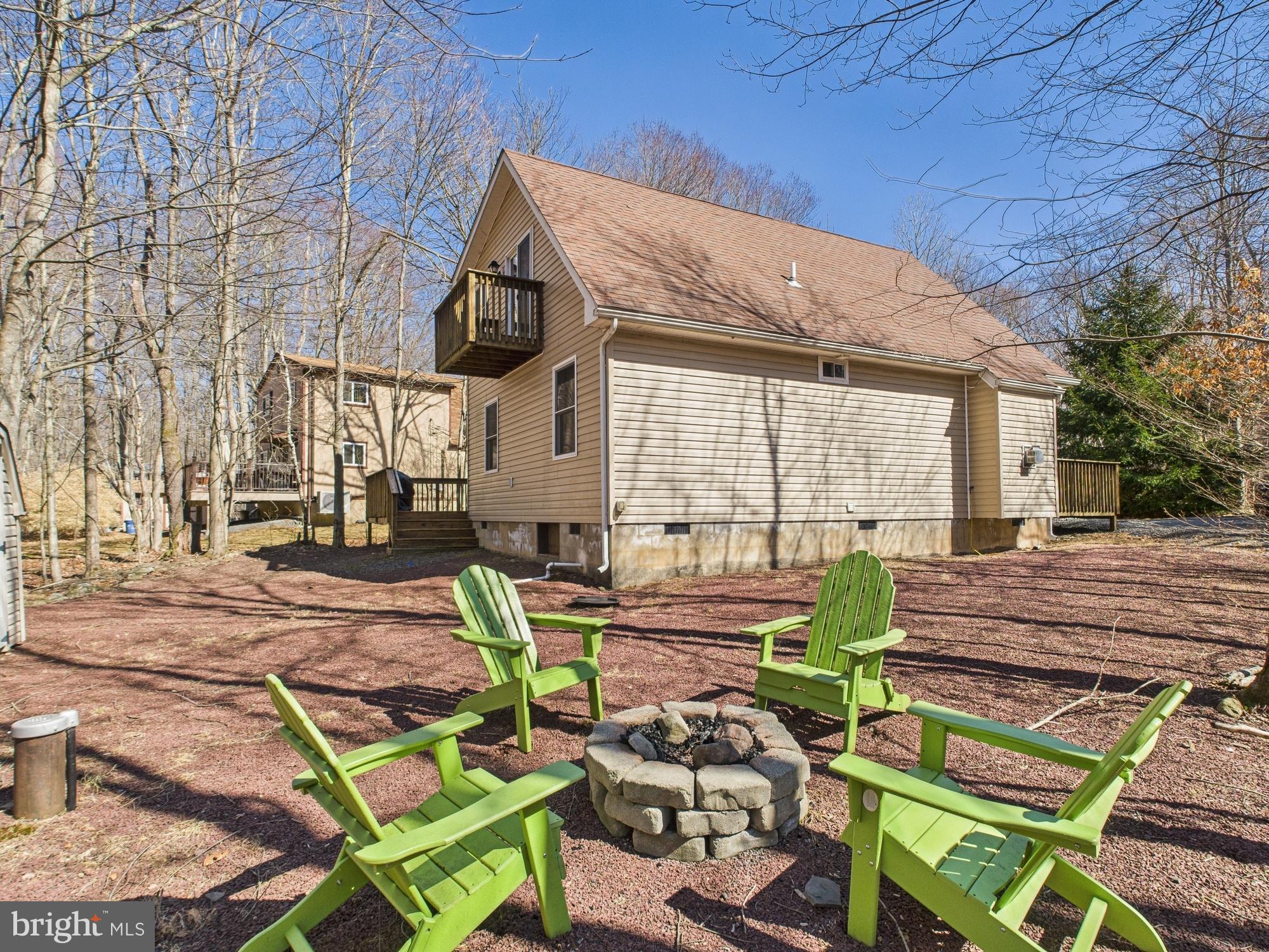 ARROWHEAD LAKE - Residential