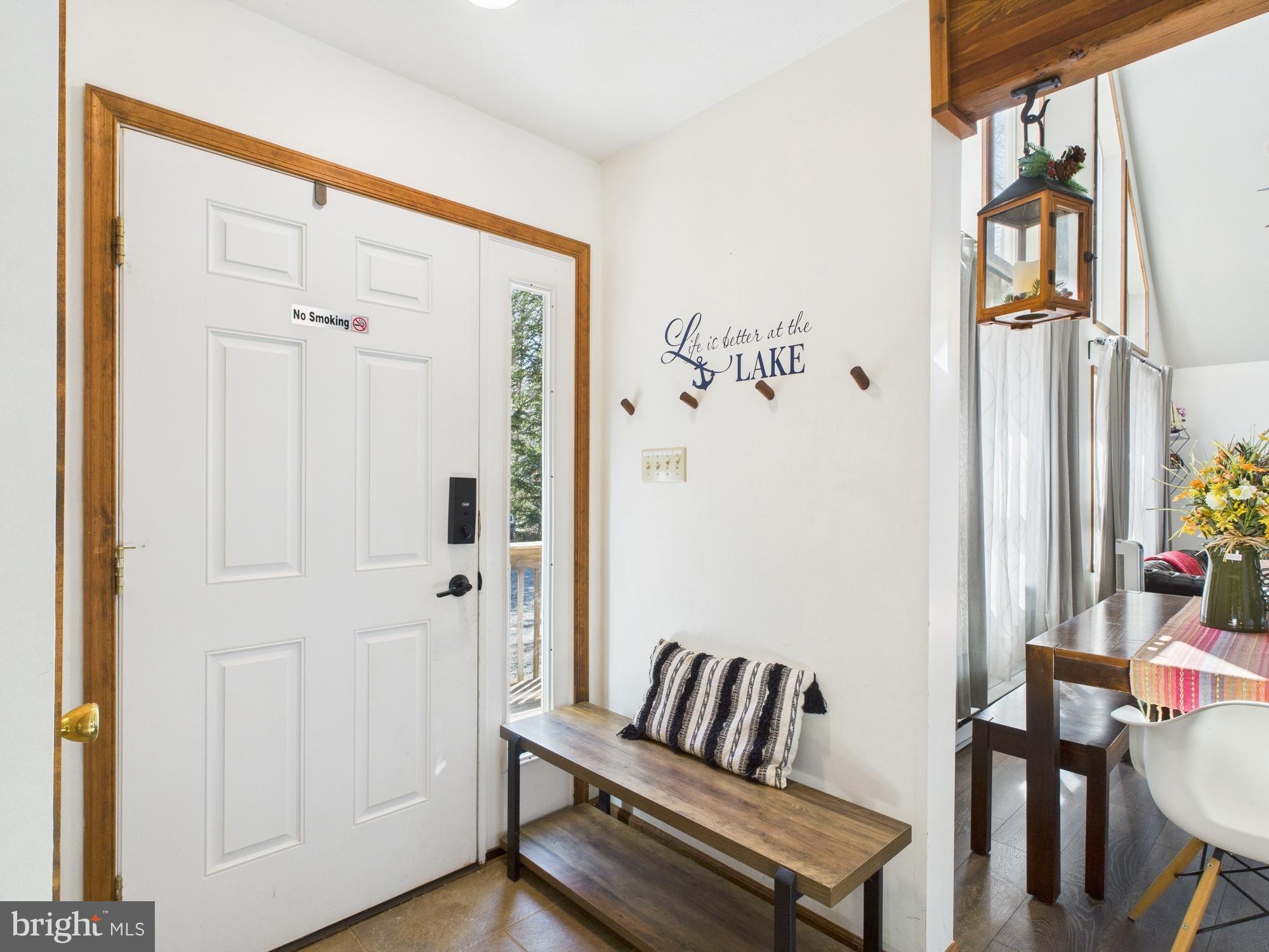 ARROWHEAD LAKE - Residential