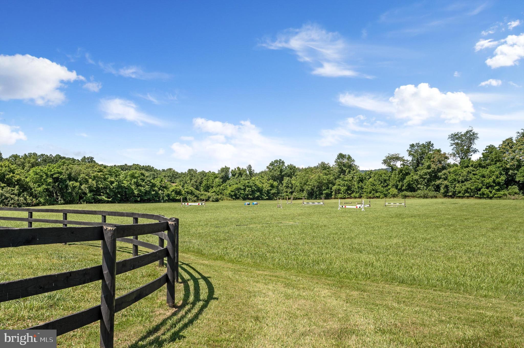 WATERFIELD HAMLET - Farm