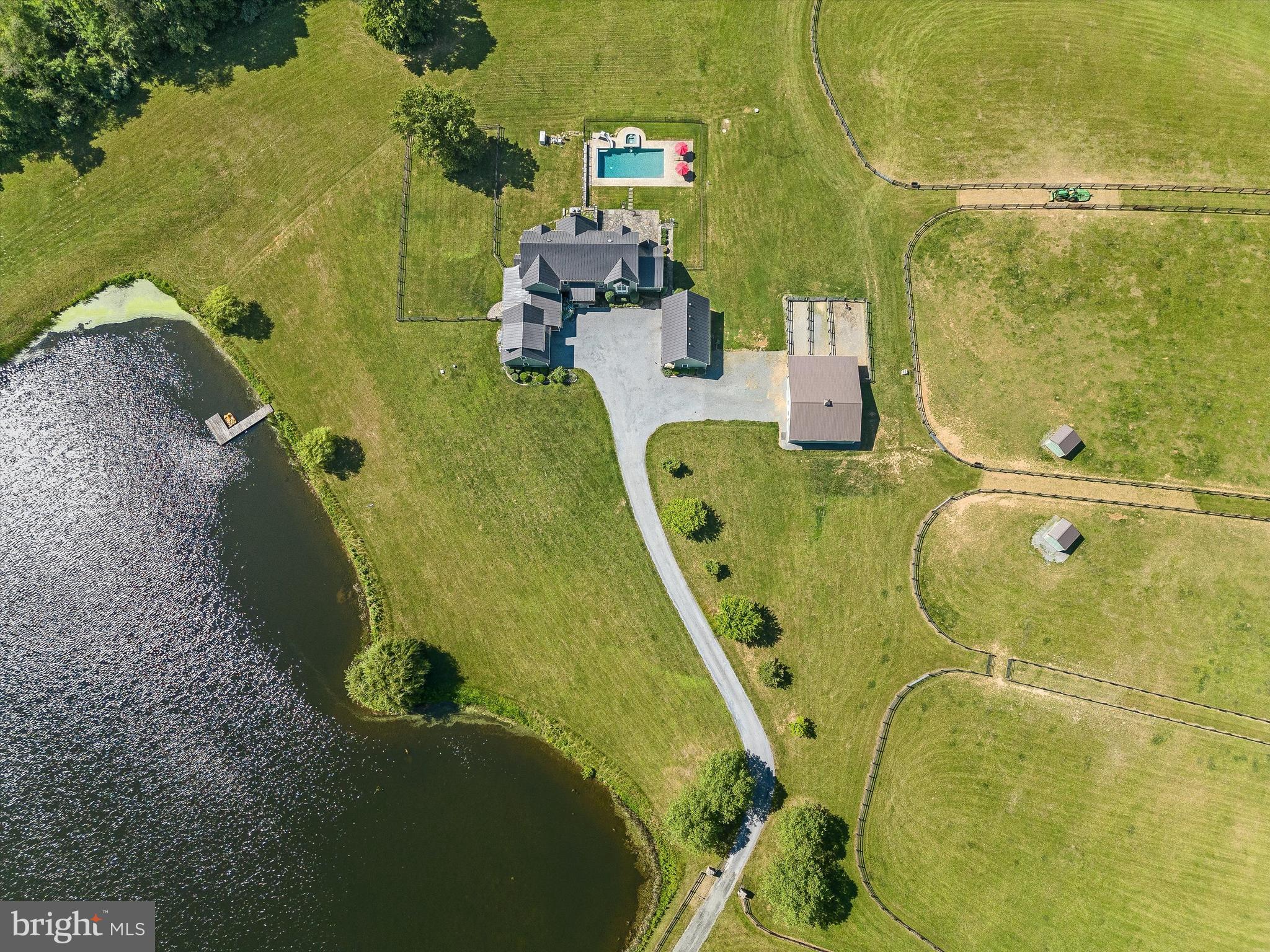 WATERFIELD HAMLET - Farm