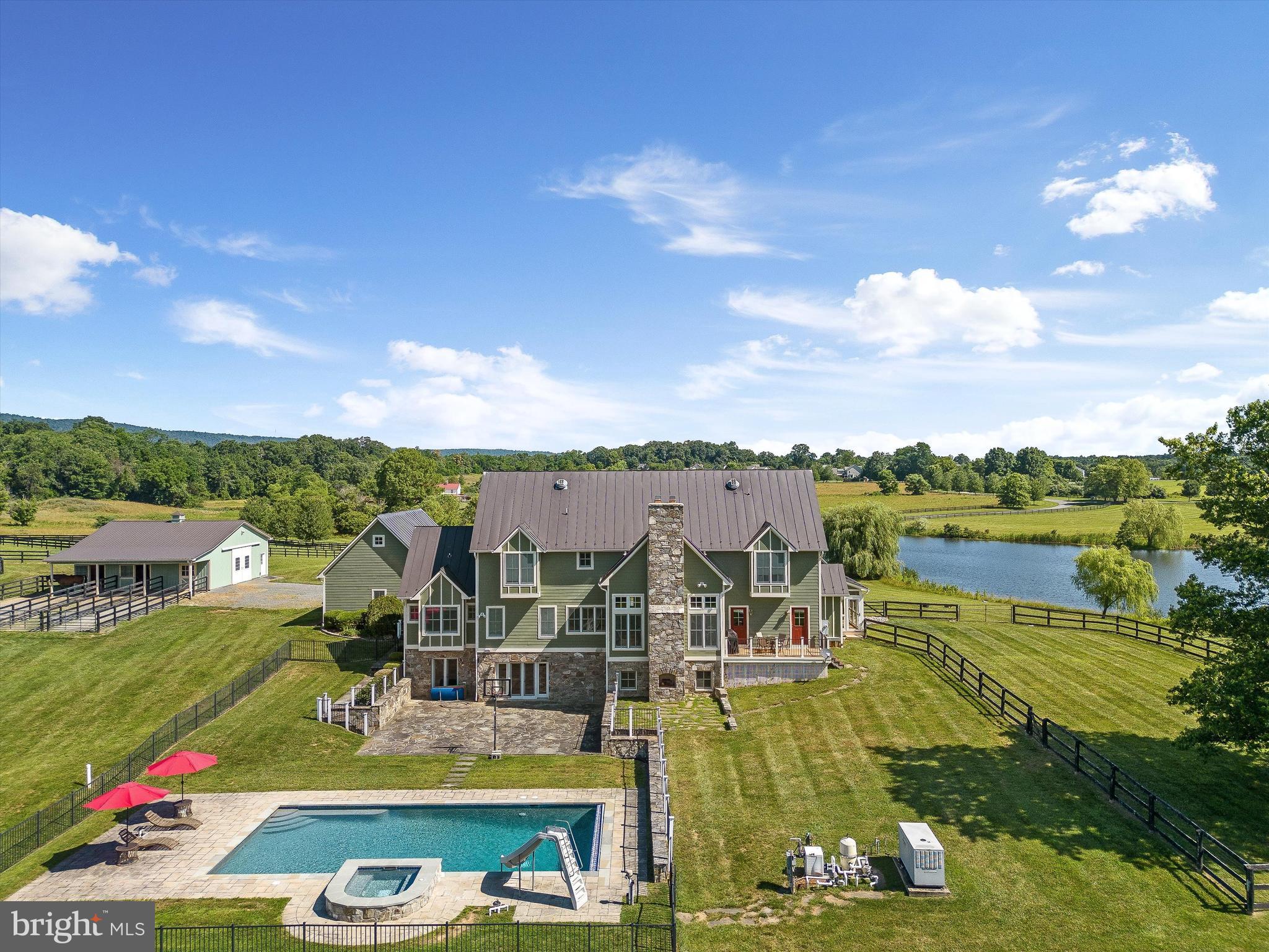 WATERFIELD HAMLET - Farm
