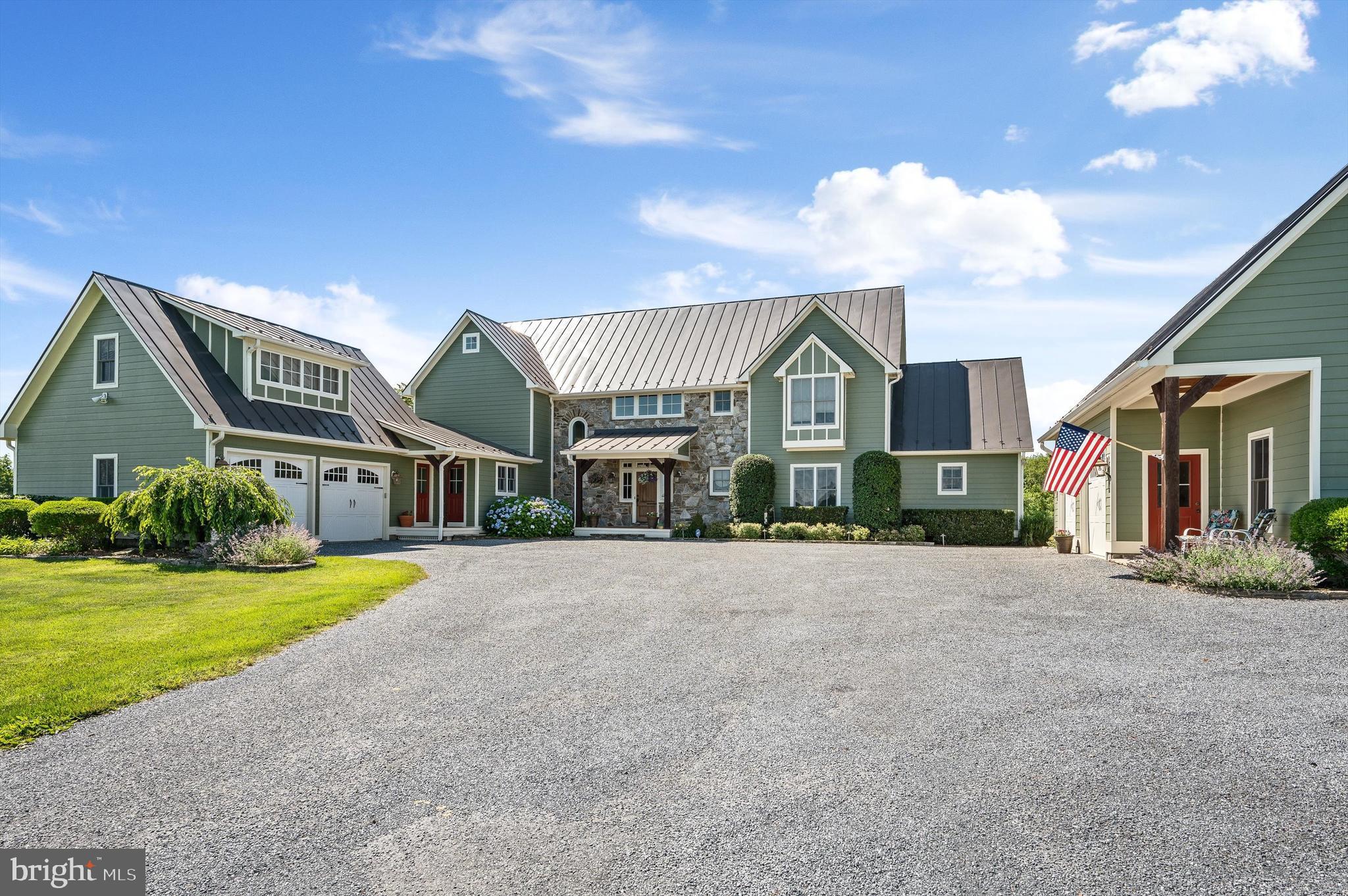 WATERFIELD HAMLET - Farm