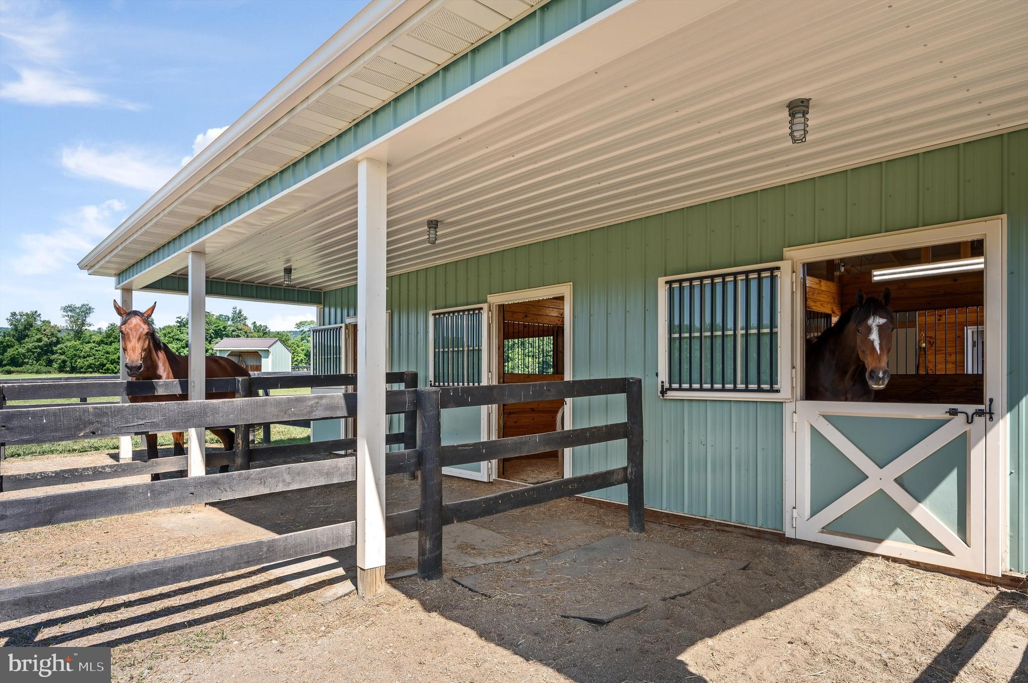 WATERFIELD HAMLET - Farm