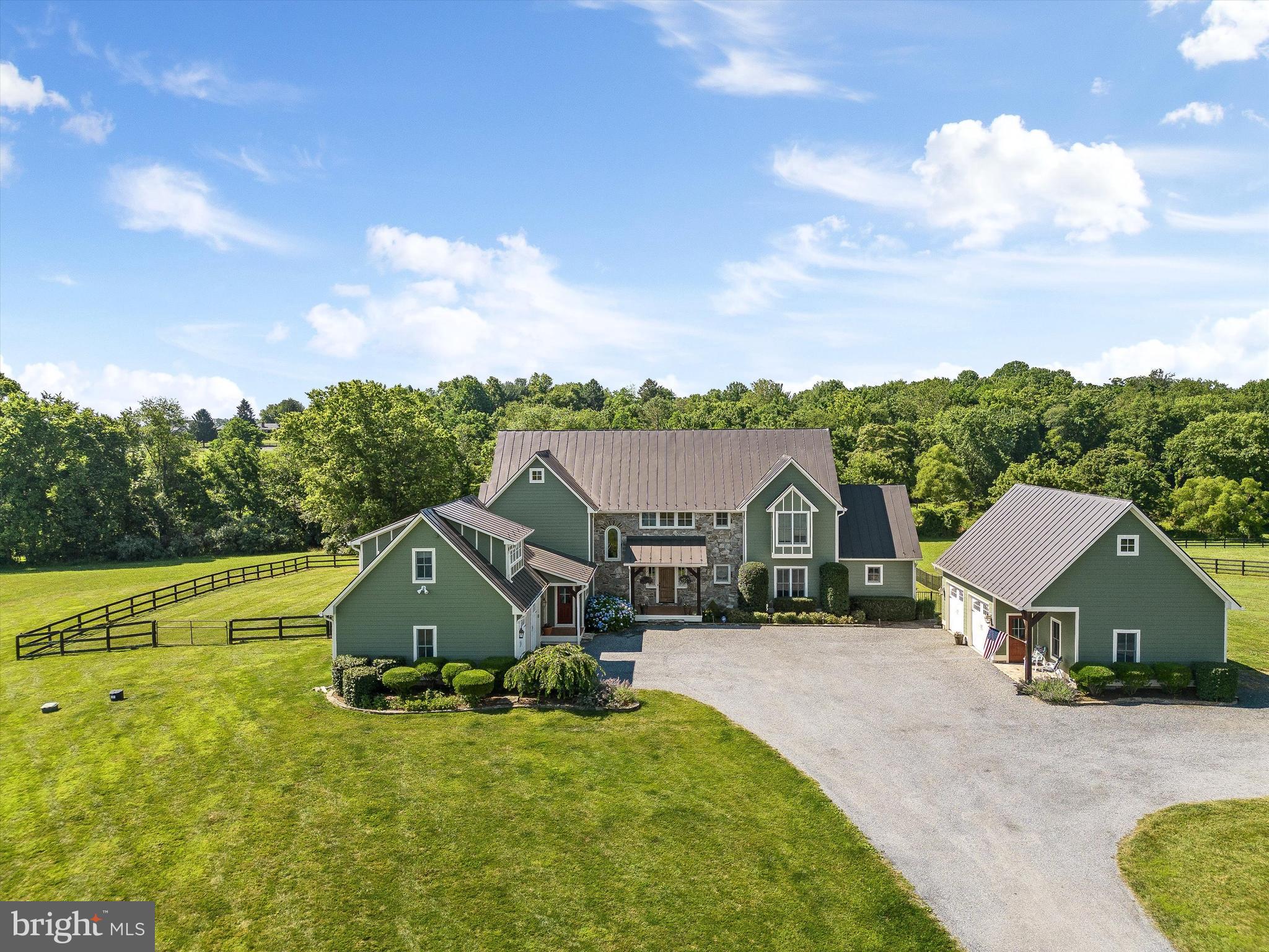 WATERFIELD HAMLET - Farm