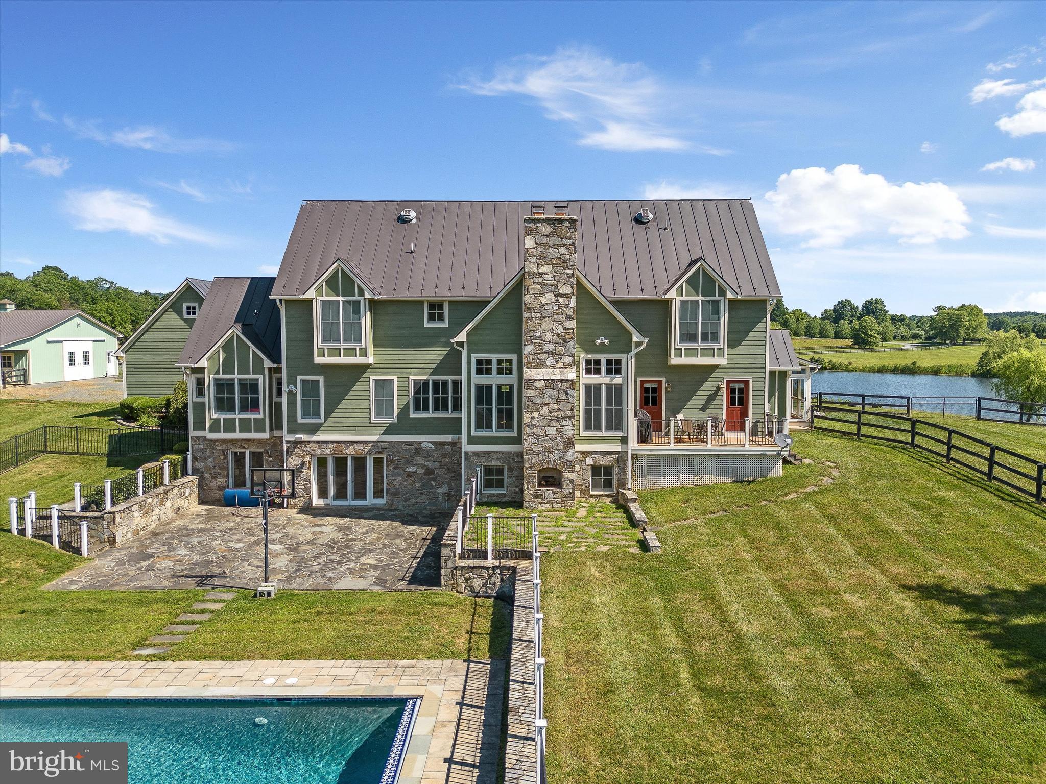 WATERFIELD HAMLET - Farm