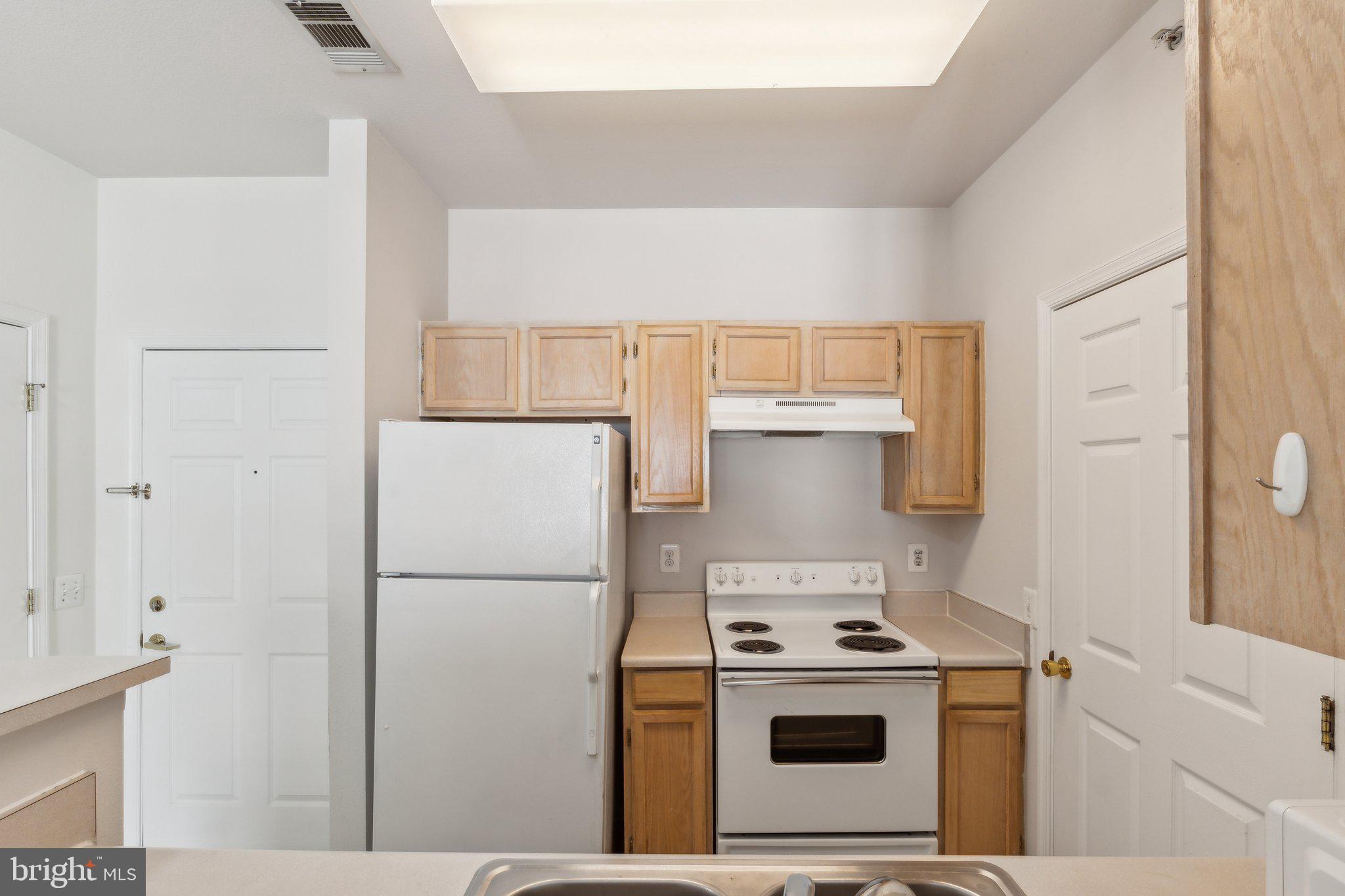 GATES OF MCLEAN - Residential Lease