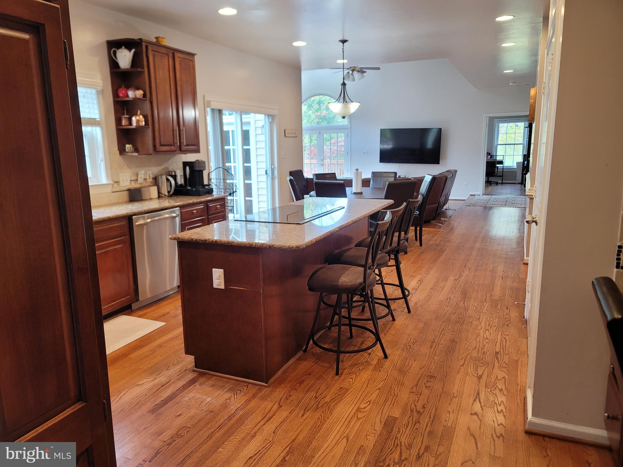 ROBEYS MEADOW - Residential Lease
