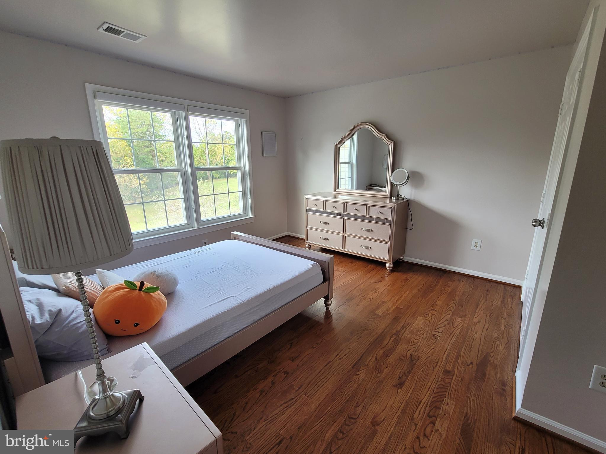 ROBEYS MEADOW - Residential Lease