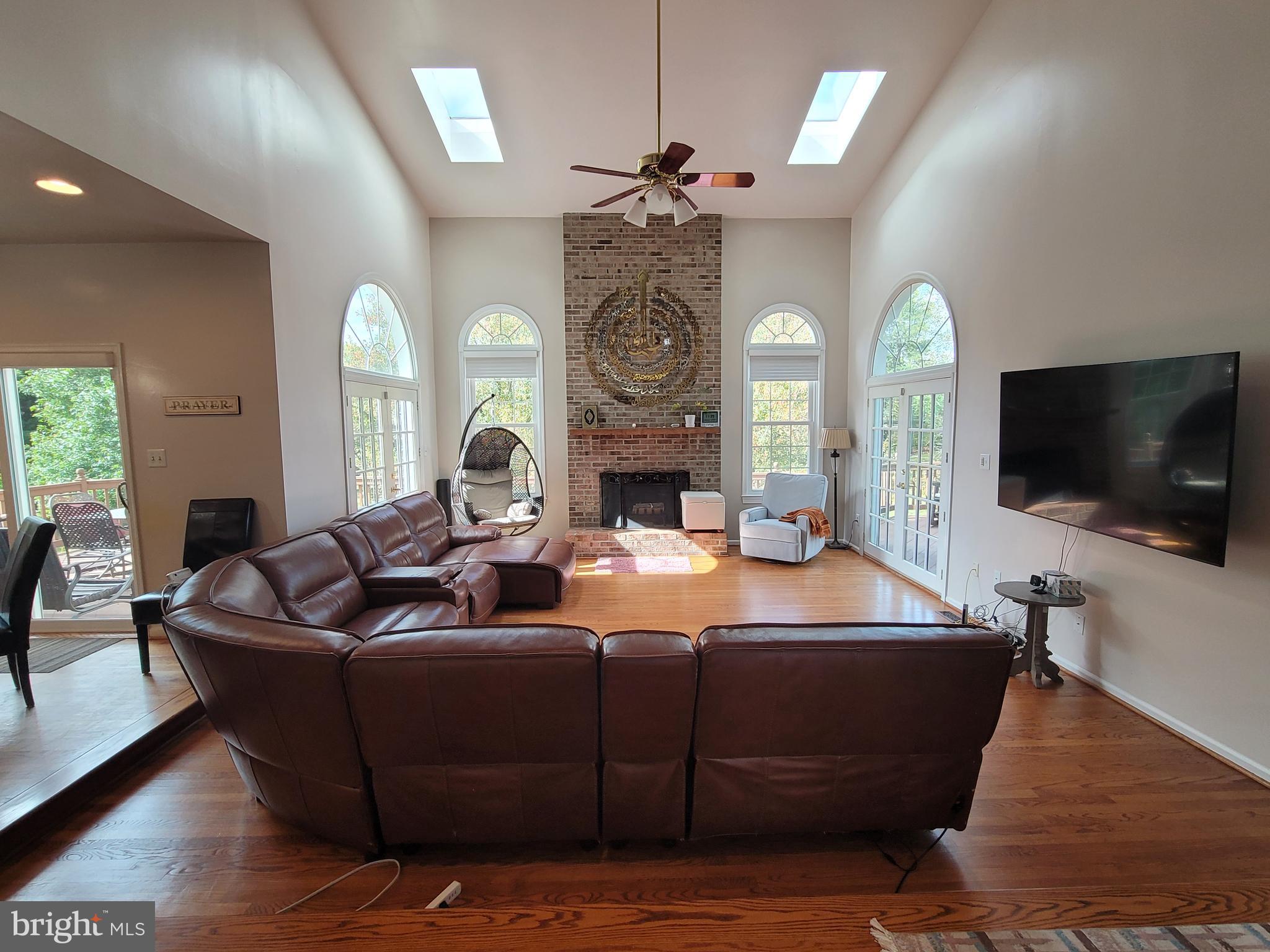 ROBEYS MEADOW - Residential Lease