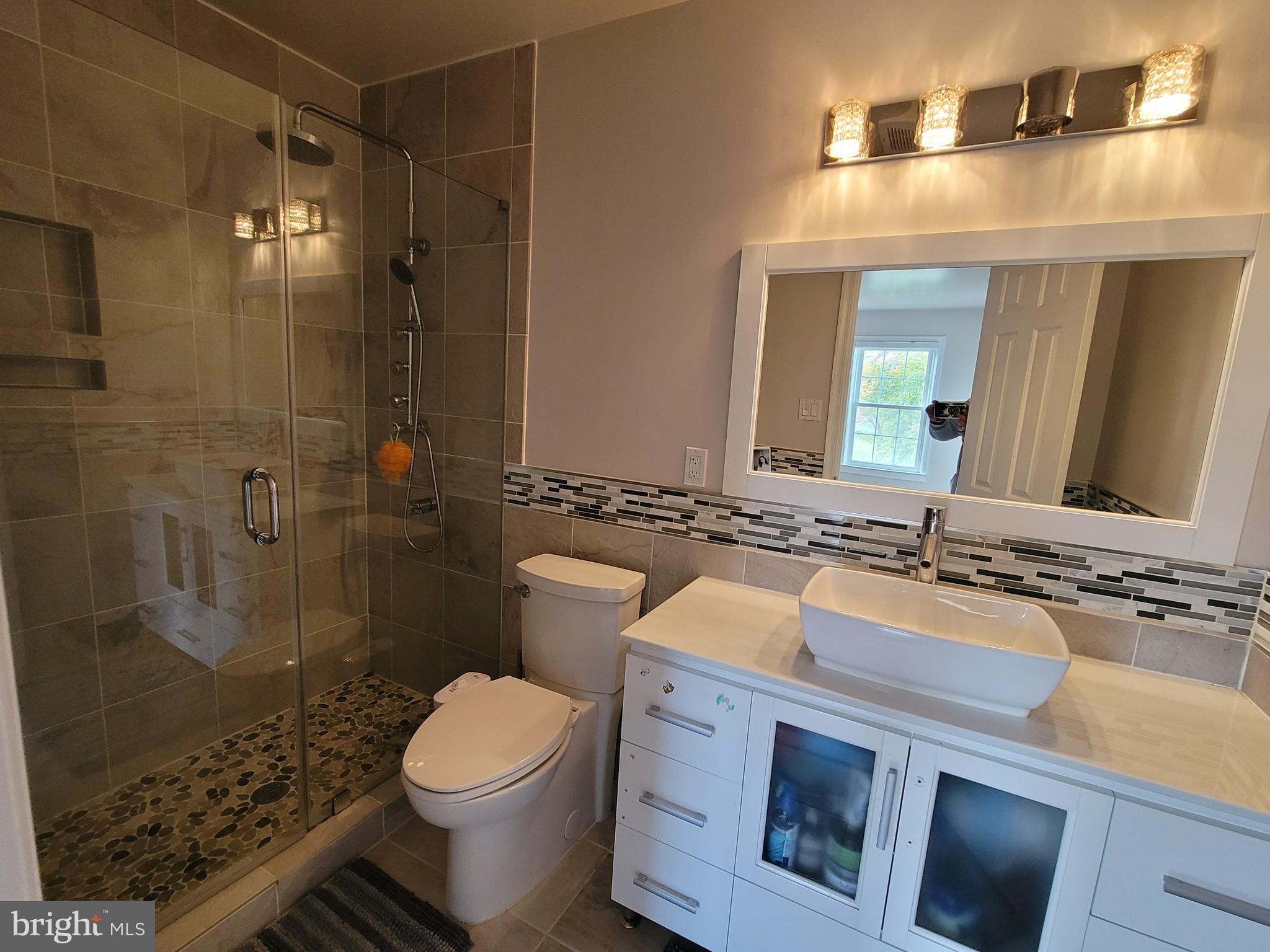 ROBEYS MEADOW - Residential Lease