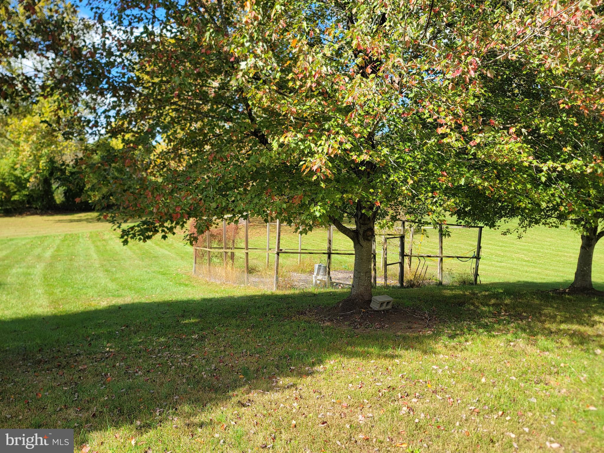 ROBEYS MEADOW - Residential Lease