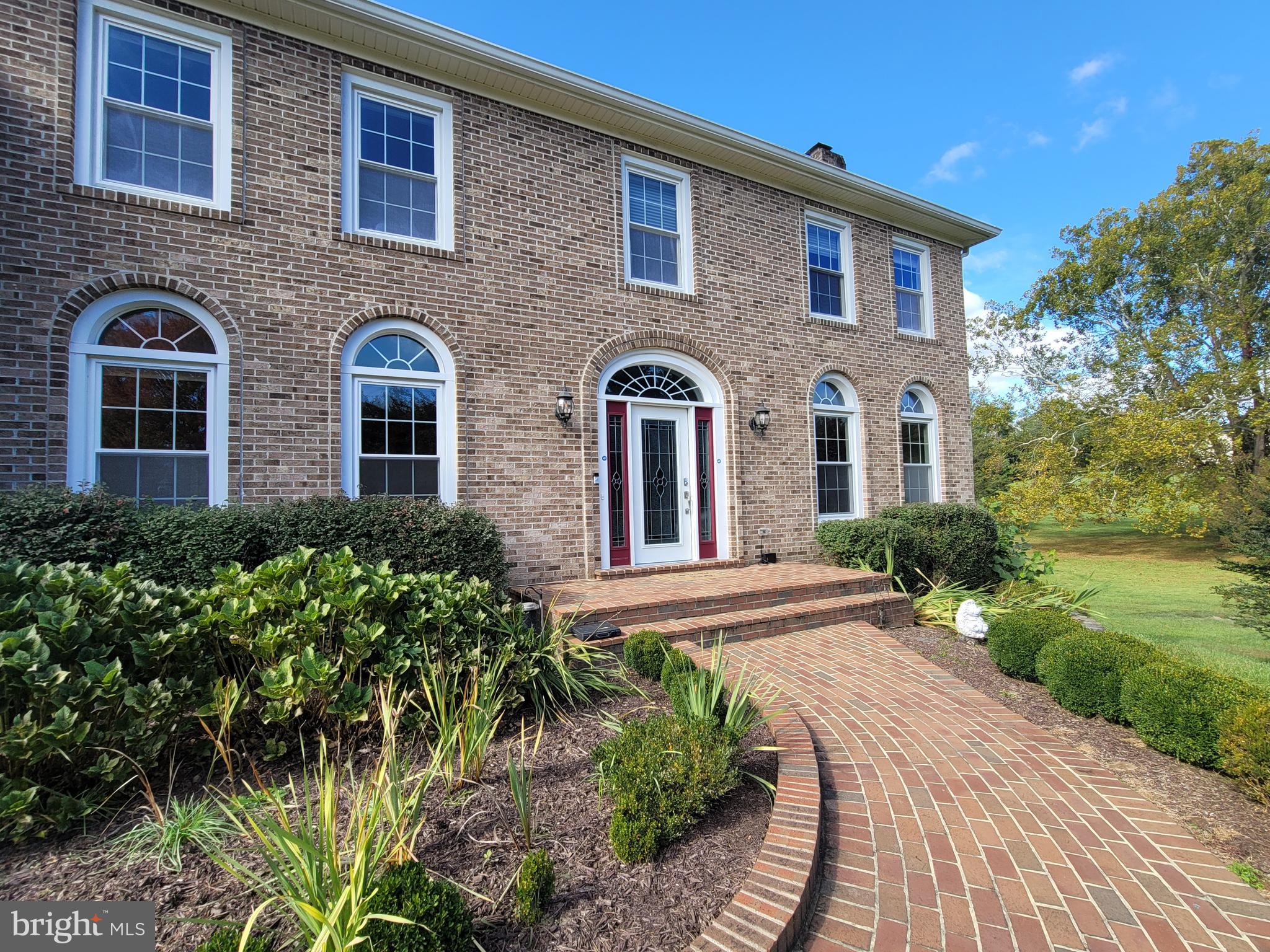 ROBEYS MEADOW - Residential Lease