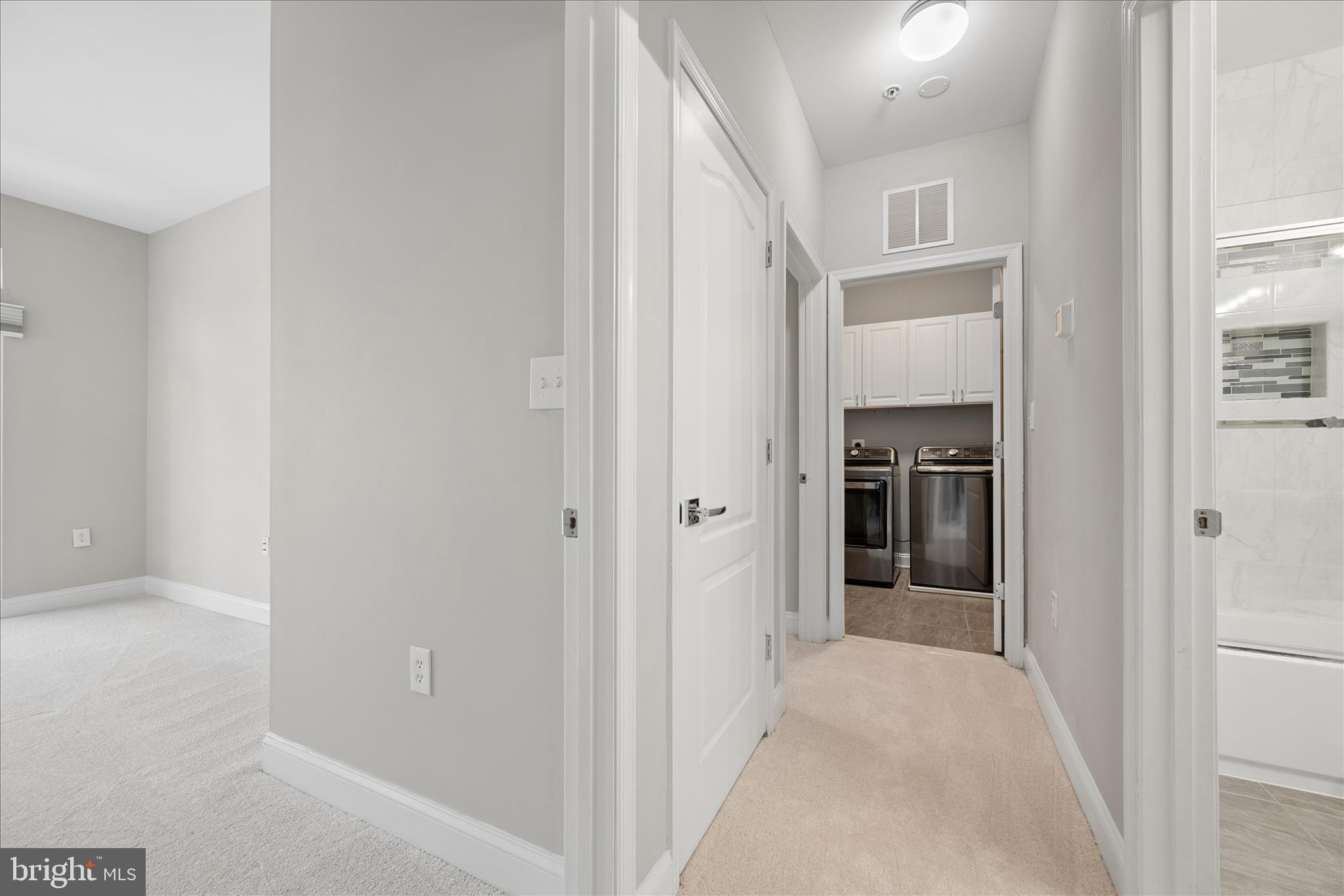 KENTLANDS - Residential