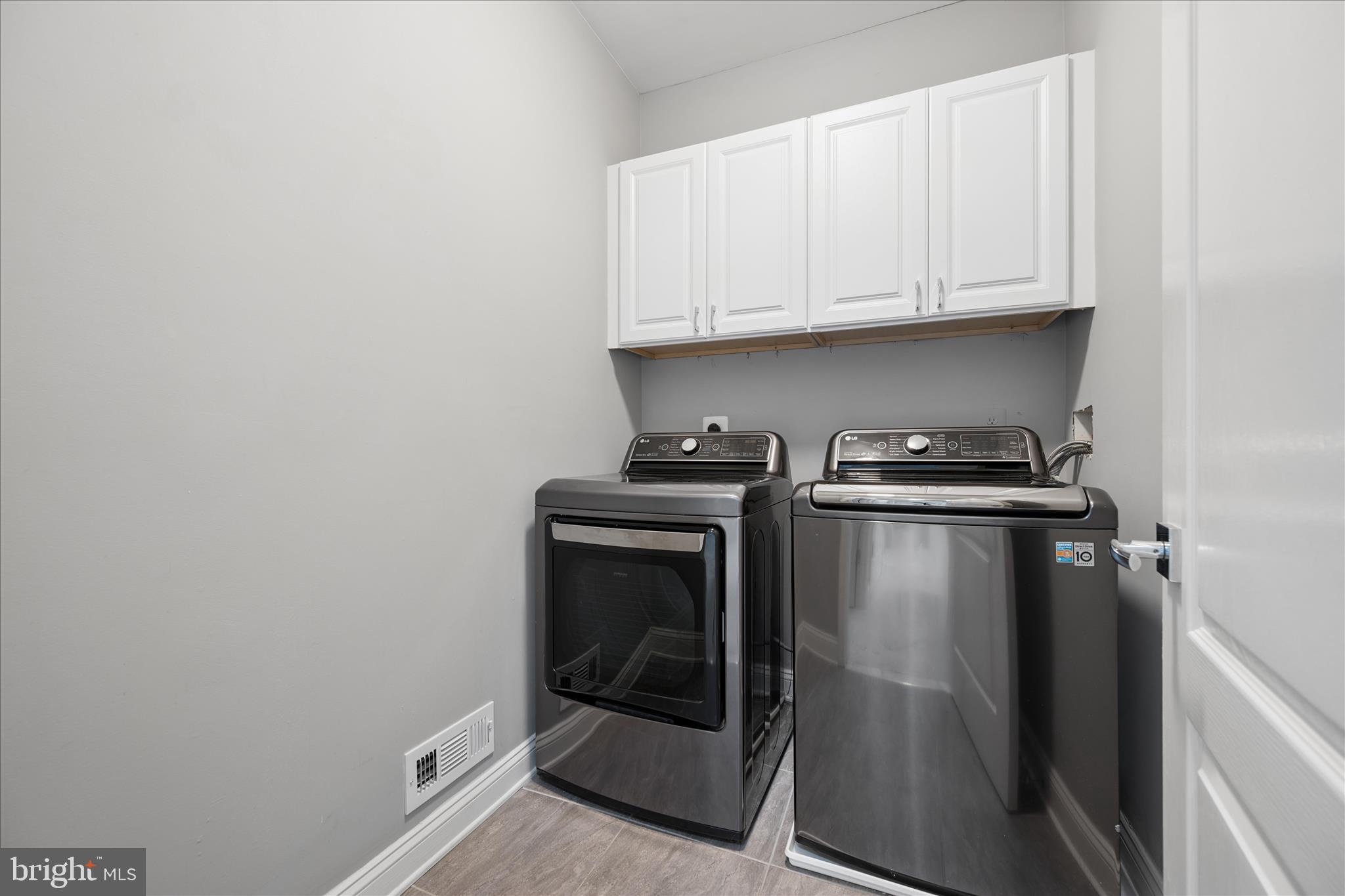 KENTLANDS - Residential