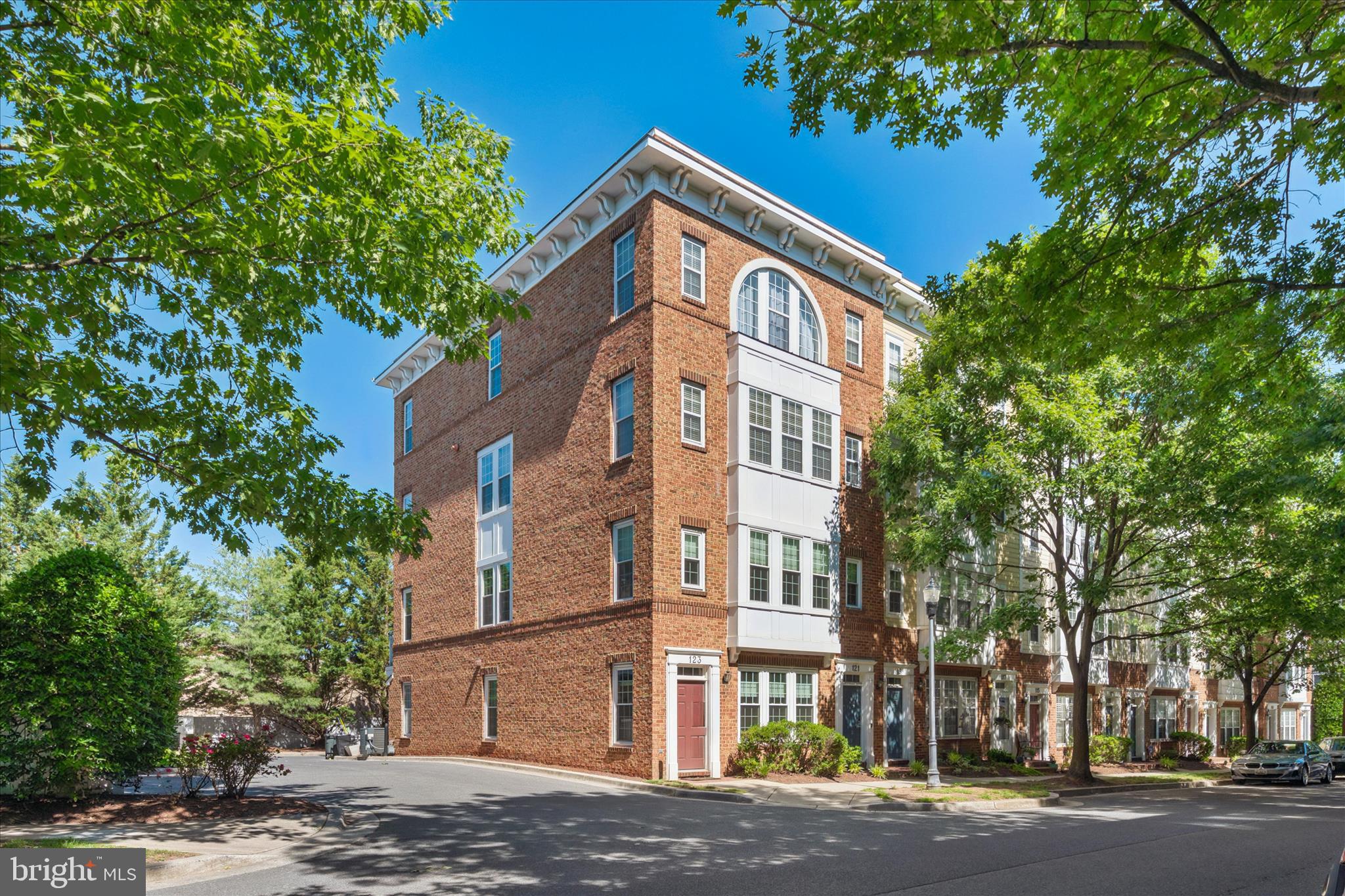 KENTLANDS - Residential
