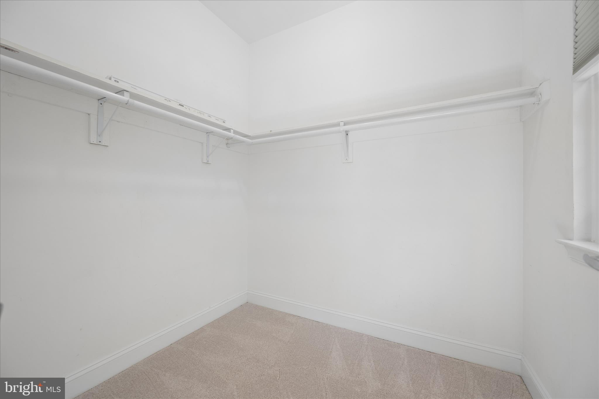 KENTLANDS - Residential
