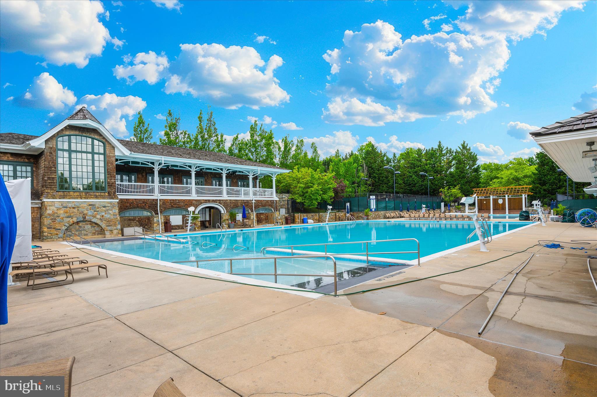 KENTLANDS - Residential