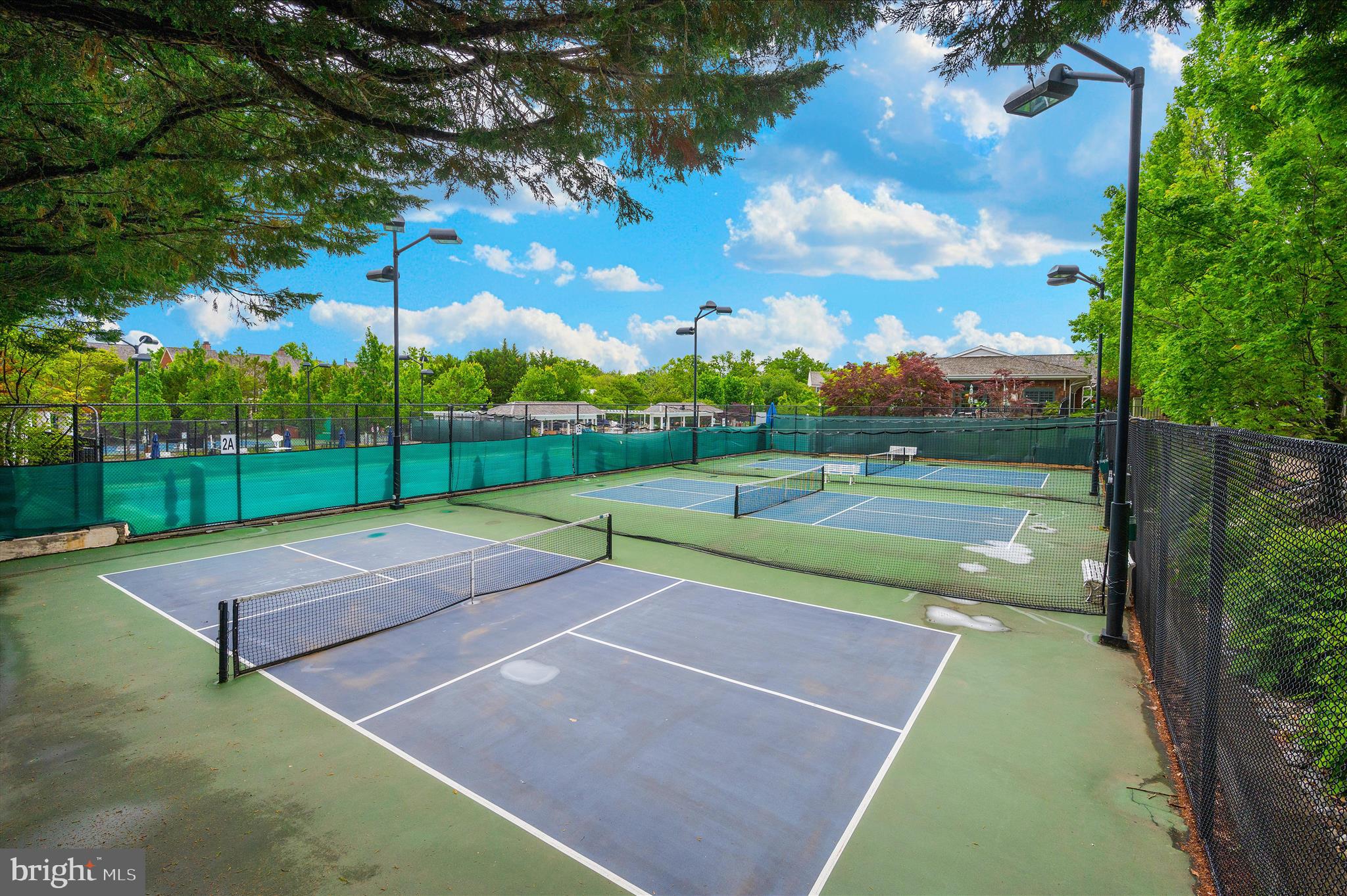 KENTLANDS - Residential